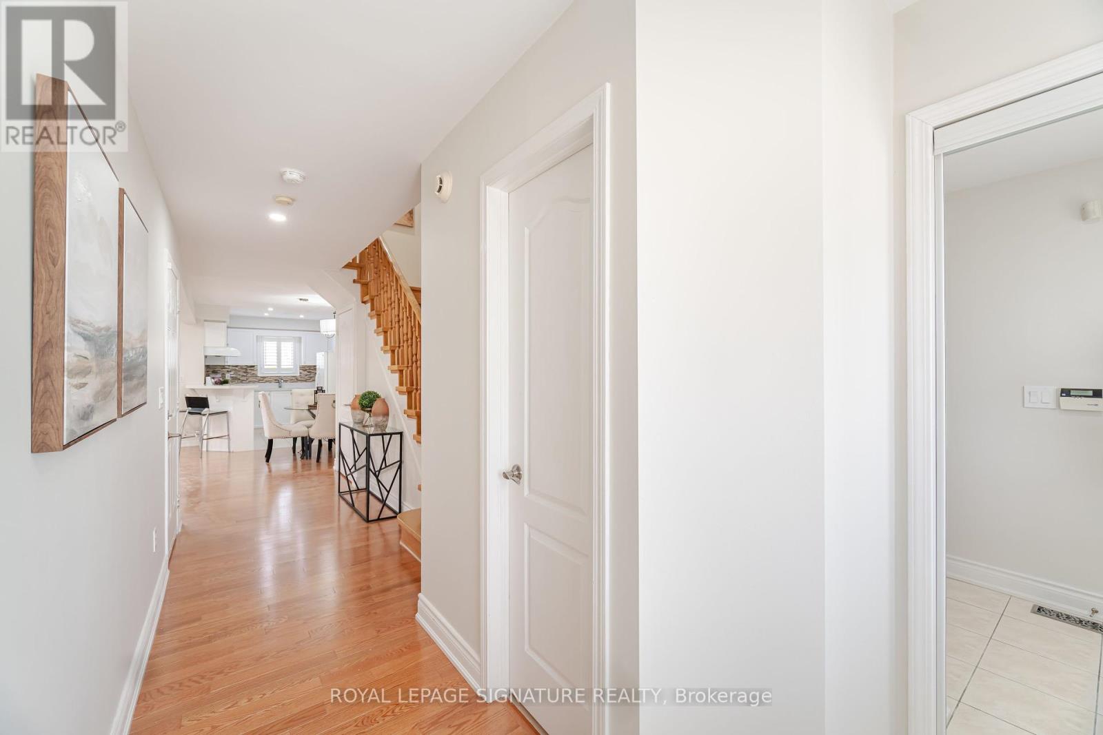 Property at 3927 COACHMAN CIRCLE image 5