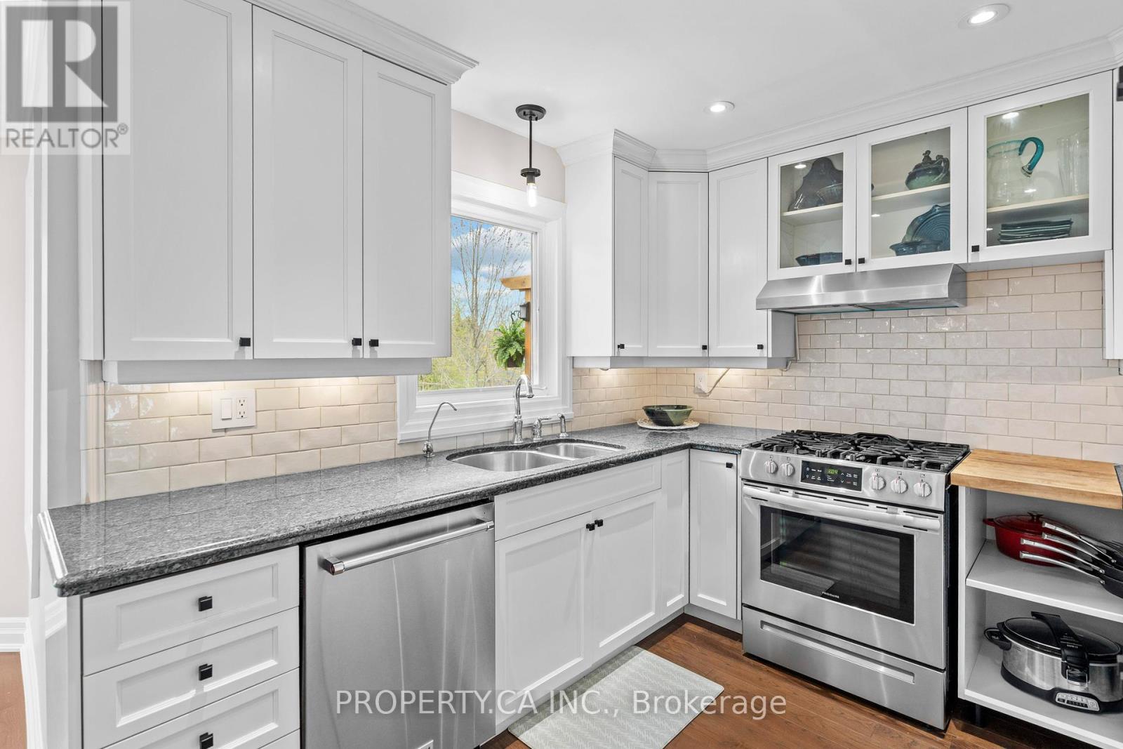 119 Triller Place, Oakville, Ontario  L6L 6J3 - Photo 12 - W12151413