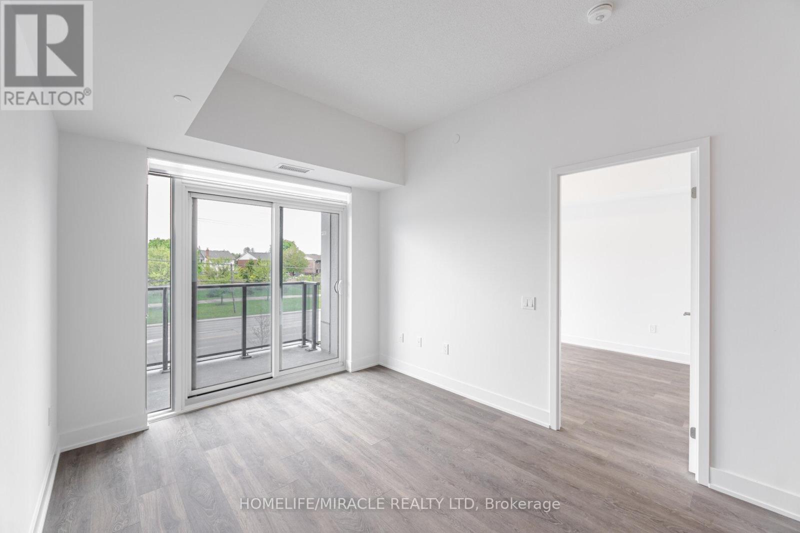 214 - 204 Burnhamthorpe Road E, Mississauga, Ontario  L5A 0B3 - Photo 16 - W12151419
