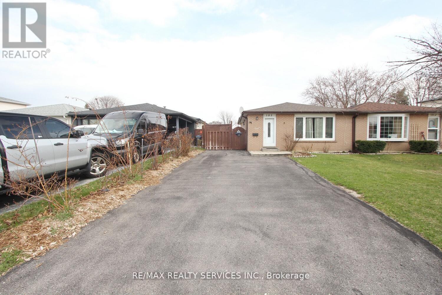 Property at 185 EARNSCLIFFE CIRCLE image 3