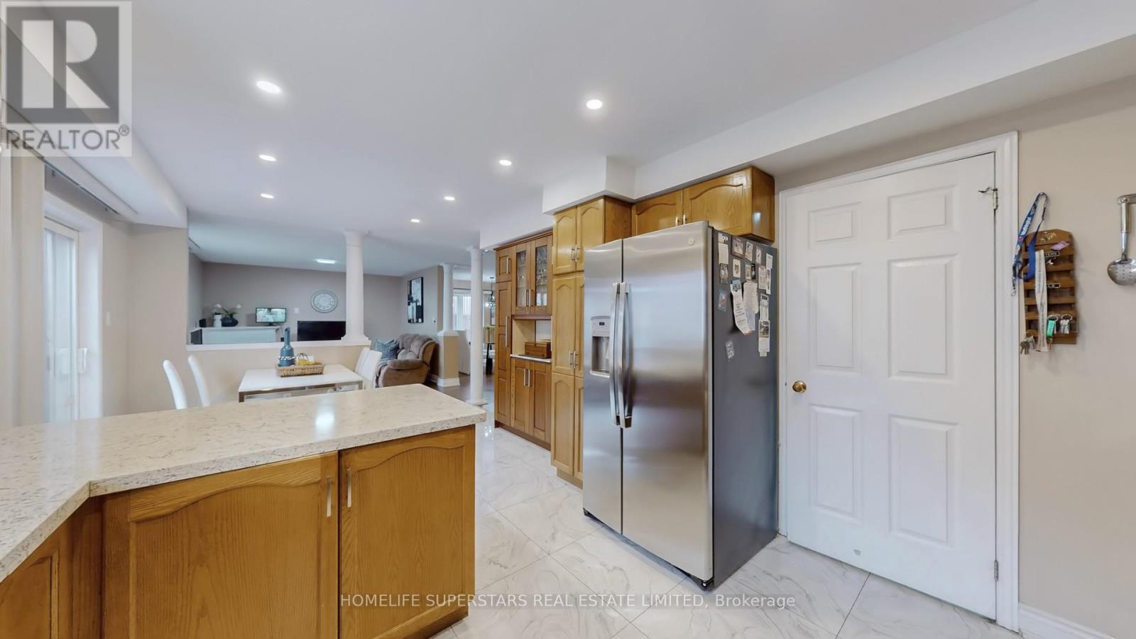 30 Hopecrest Place, Brampton (Sandringham-Wellington), Ontario  L6R 2T8 - Photo 11 - W12151471