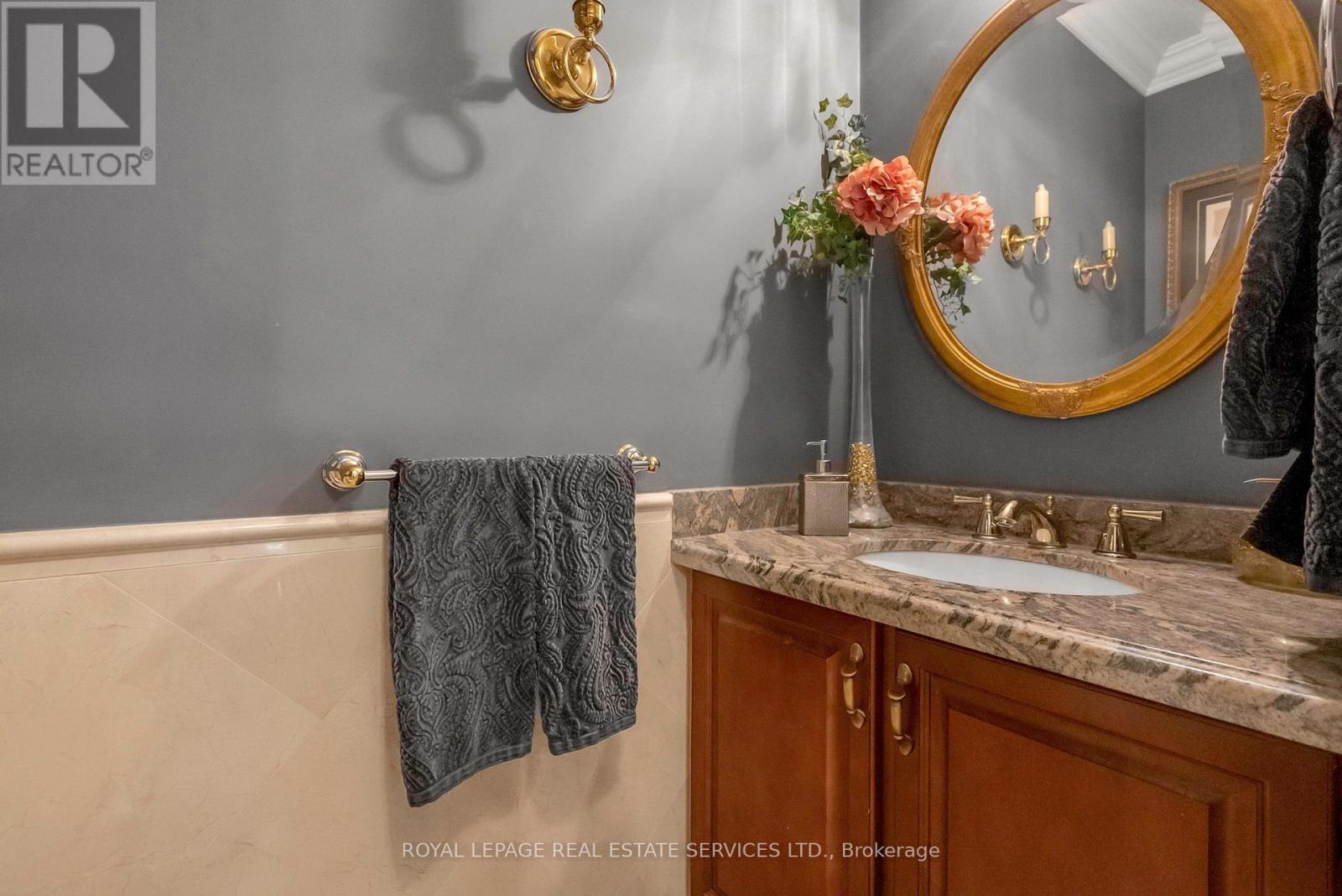 1401 The Links Drive, Oakville (Ga Glen Abbey), Ontario  L6M 2N4 - Photo 17 - W12151485