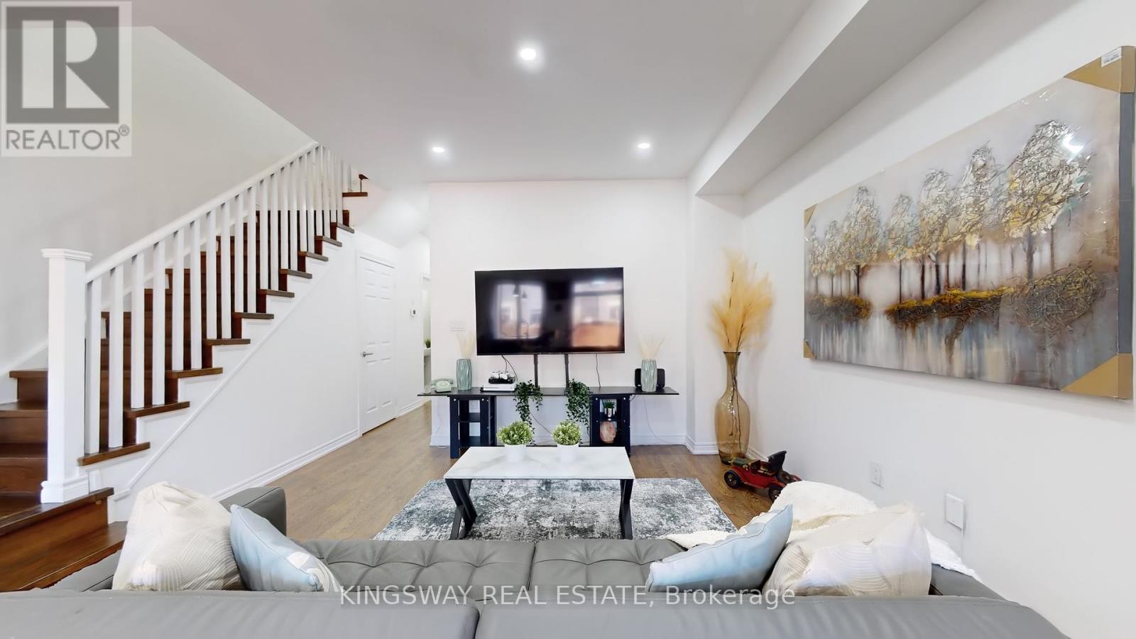 74 Doris Pawley Crescent, Caledon, Ontario  L7C 3M8 - Photo 6 - W12151507