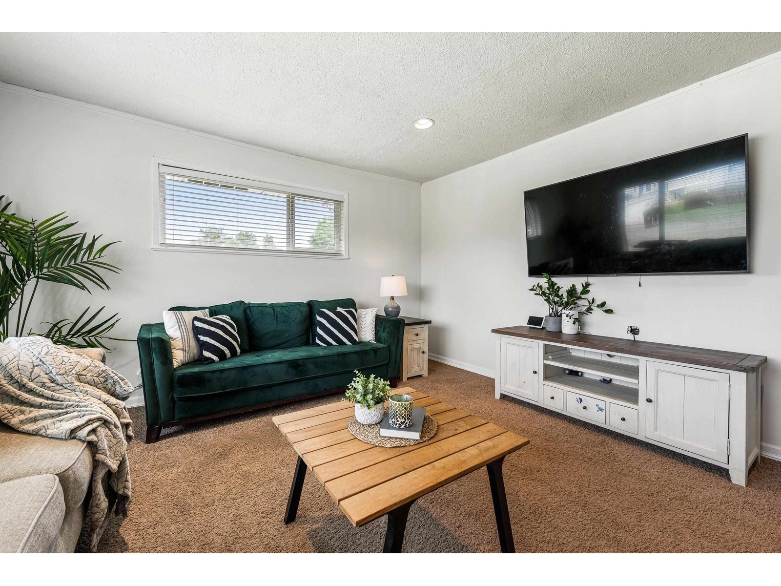 7194 Rochester Avenue, Sardis West Vedder, Chilliwack, British Columbia  V2R 2P3 - Photo 13 - R3003314