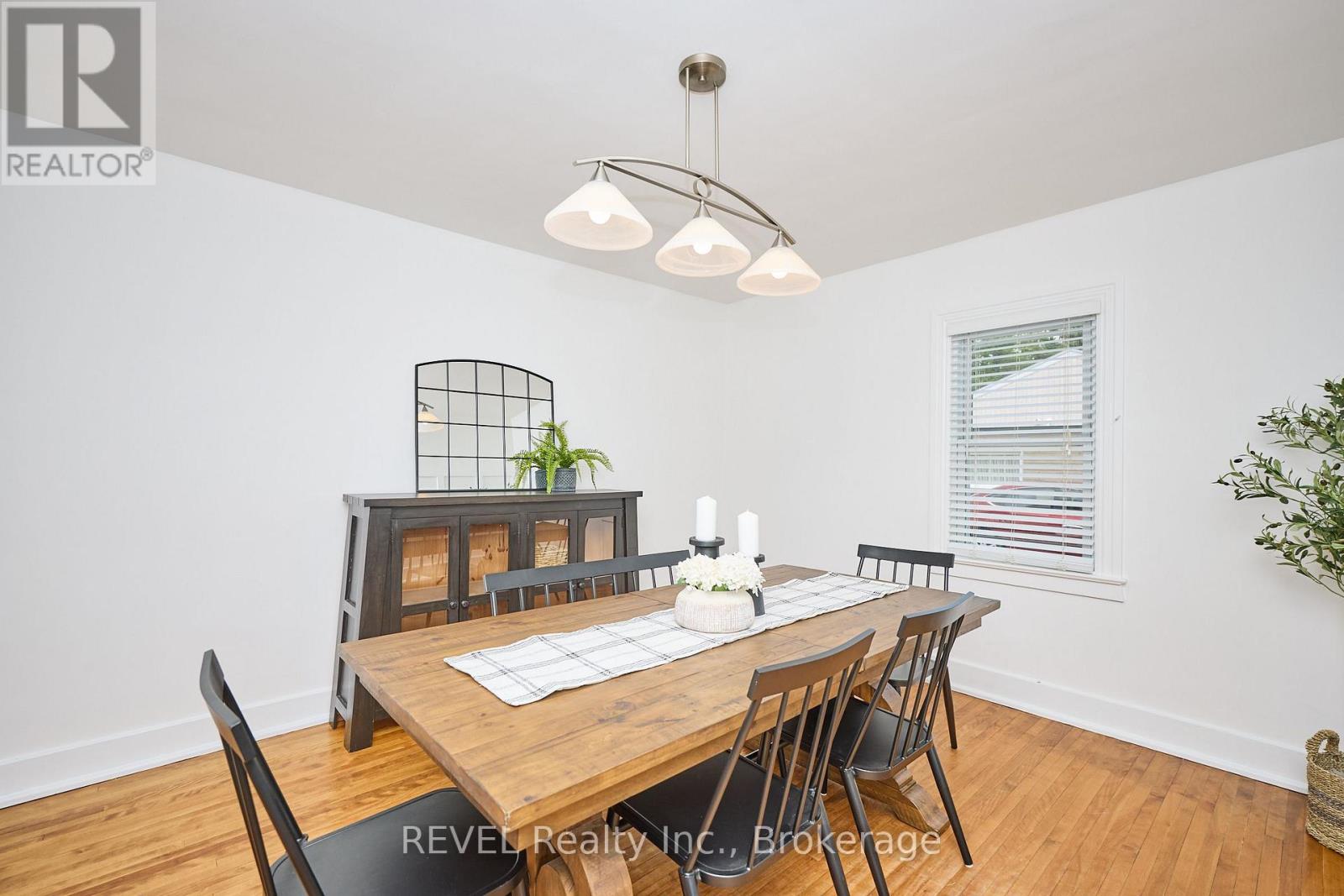 857 Southworth Street S, Welland, Ontario  L3B 2A2 - Photo 13 - X12151530