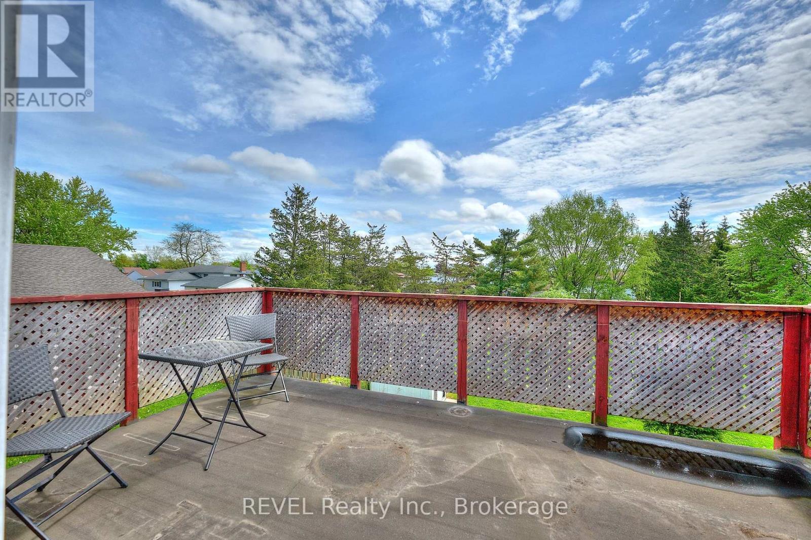 857 Southworth Street S, Welland, Ontario  L3B 2A2 - Photo 24 - X12151530