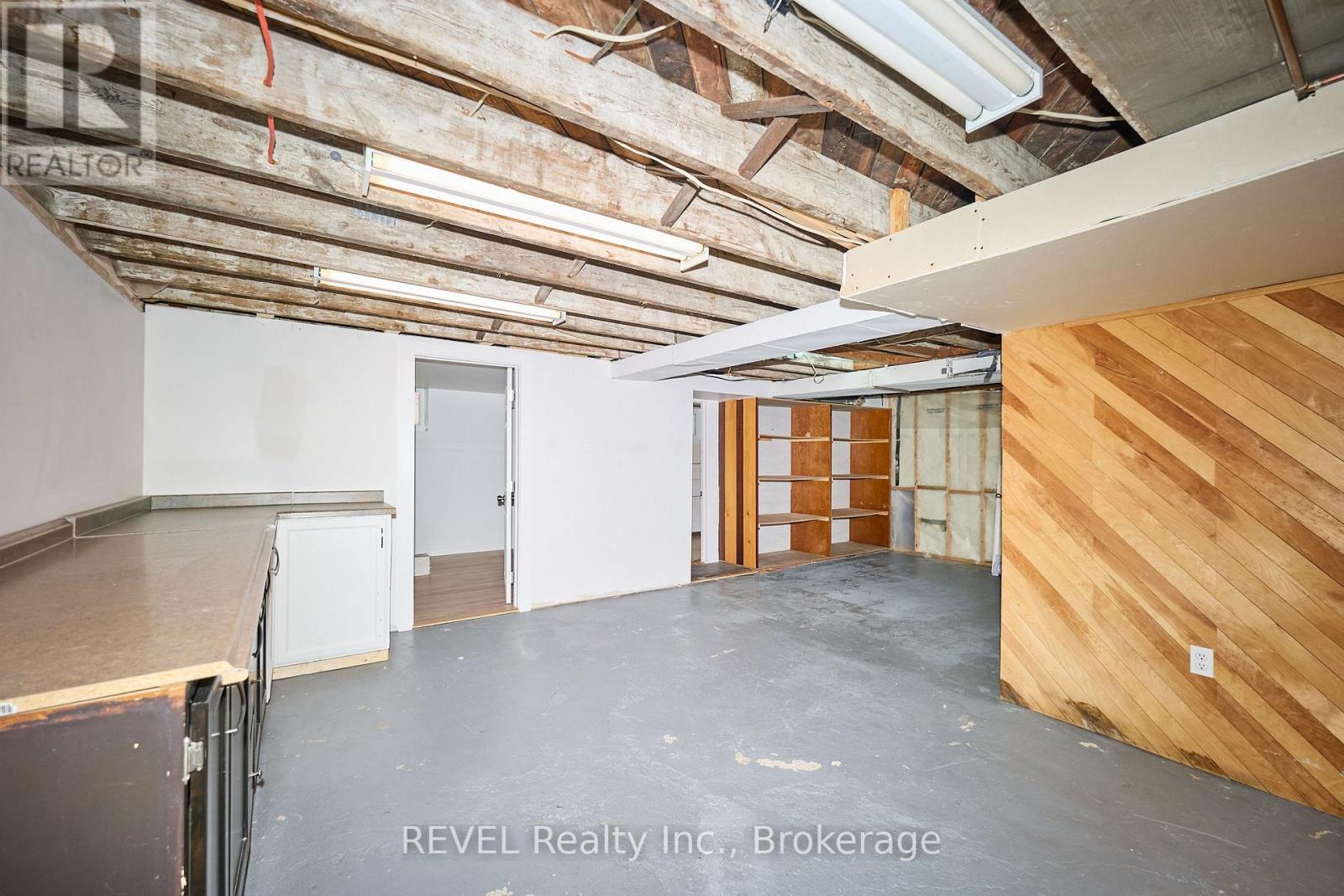 857 Southworth Street S, Welland, Ontario  L3B 2A2 - Photo 27 - X12151530