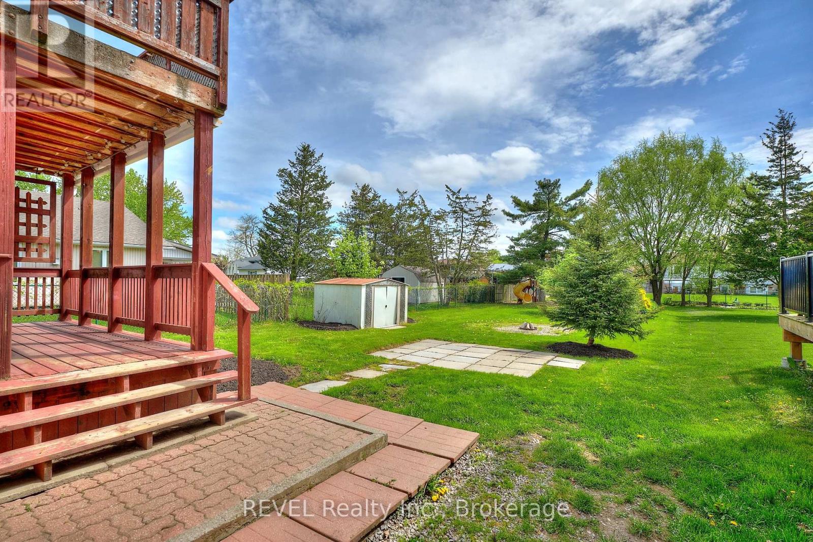 857 Southworth Street S, Welland, Ontario  L3B 2A2 - Photo 33 - X12151530