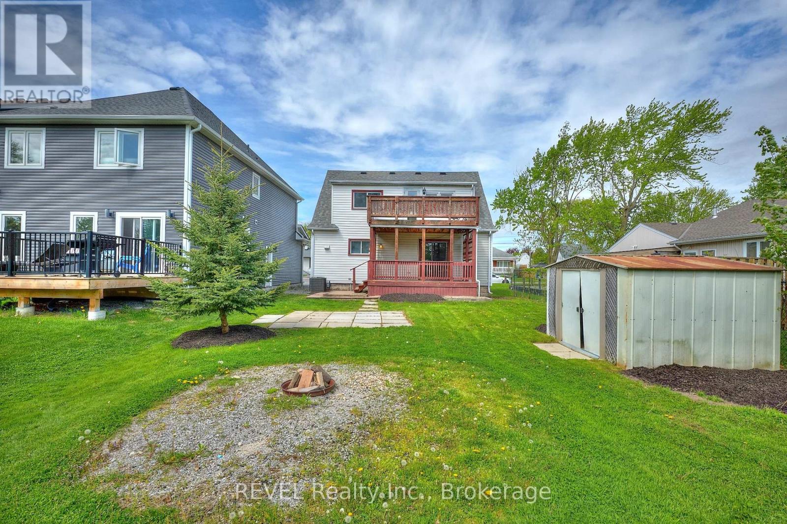 857 Southworth Street S, Welland, Ontario  L3B 2A2 - Photo 38 - X12151530