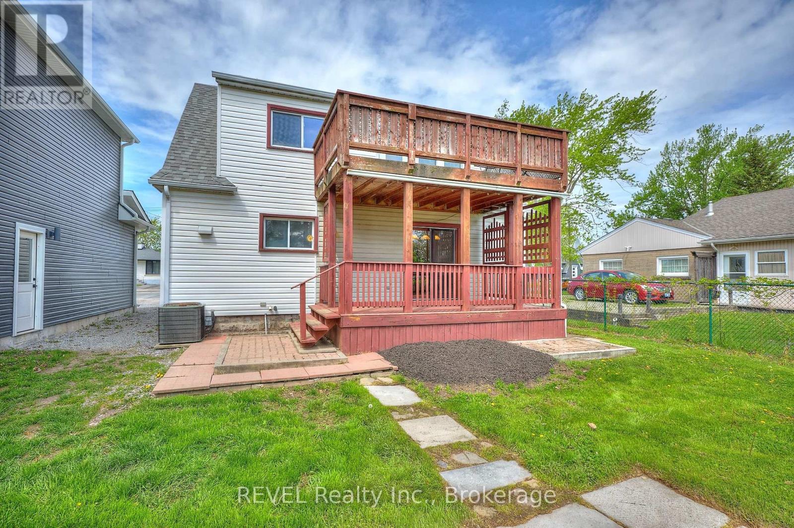857 Southworth Street S, Welland, Ontario  L3B 2A2 - Photo 39 - X12151530
