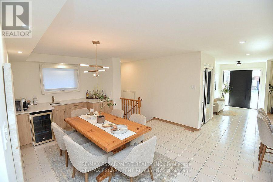 81 Glenayr Street, Hamilton, Ontario  L9C 7J2 - Photo 16 - X12151438