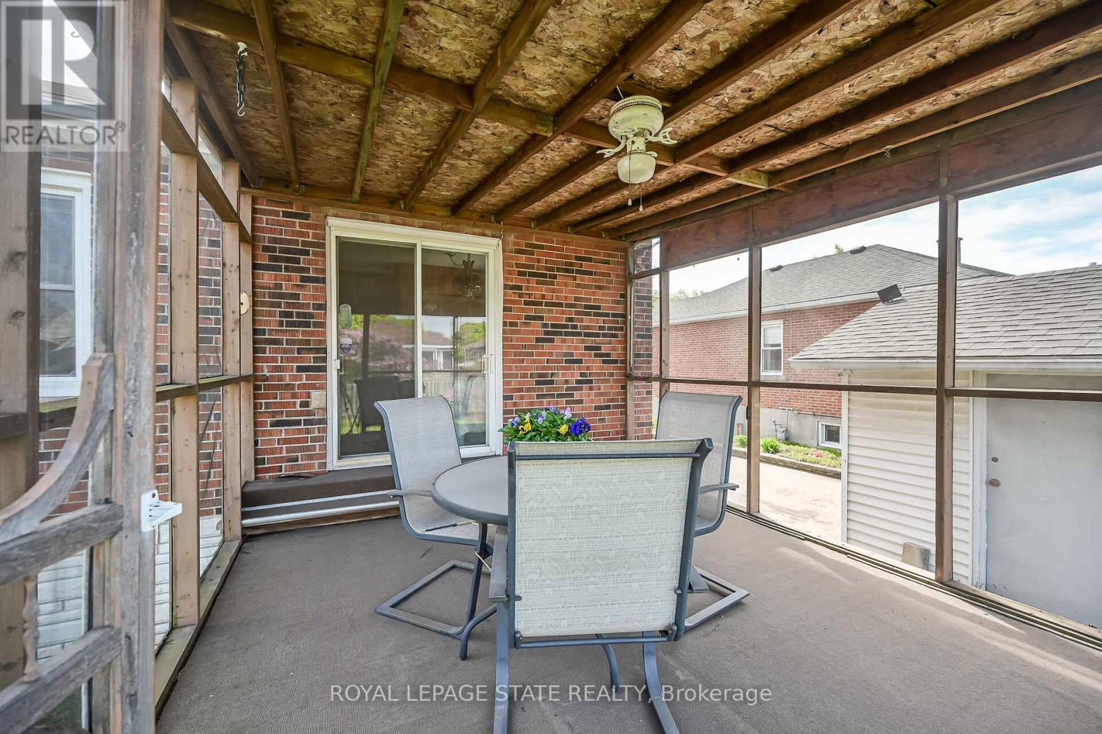 138 East 33rd Street, Hamilton, Ontario  L8V 3T4 - Photo 35 - X12151509