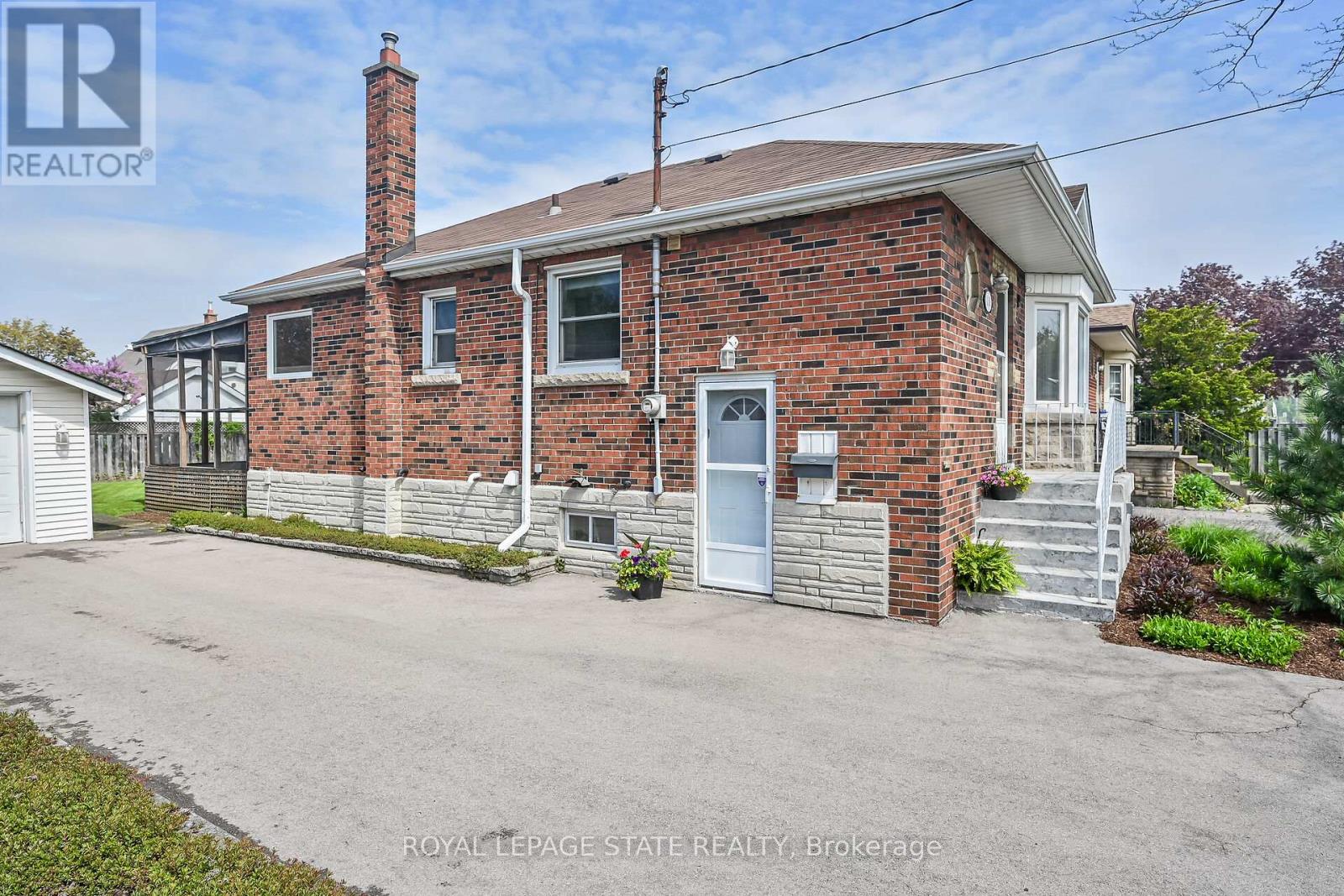 138 East 33rd Street, Hamilton, Ontario  L8V 3T4 - Photo 37 - X12151509