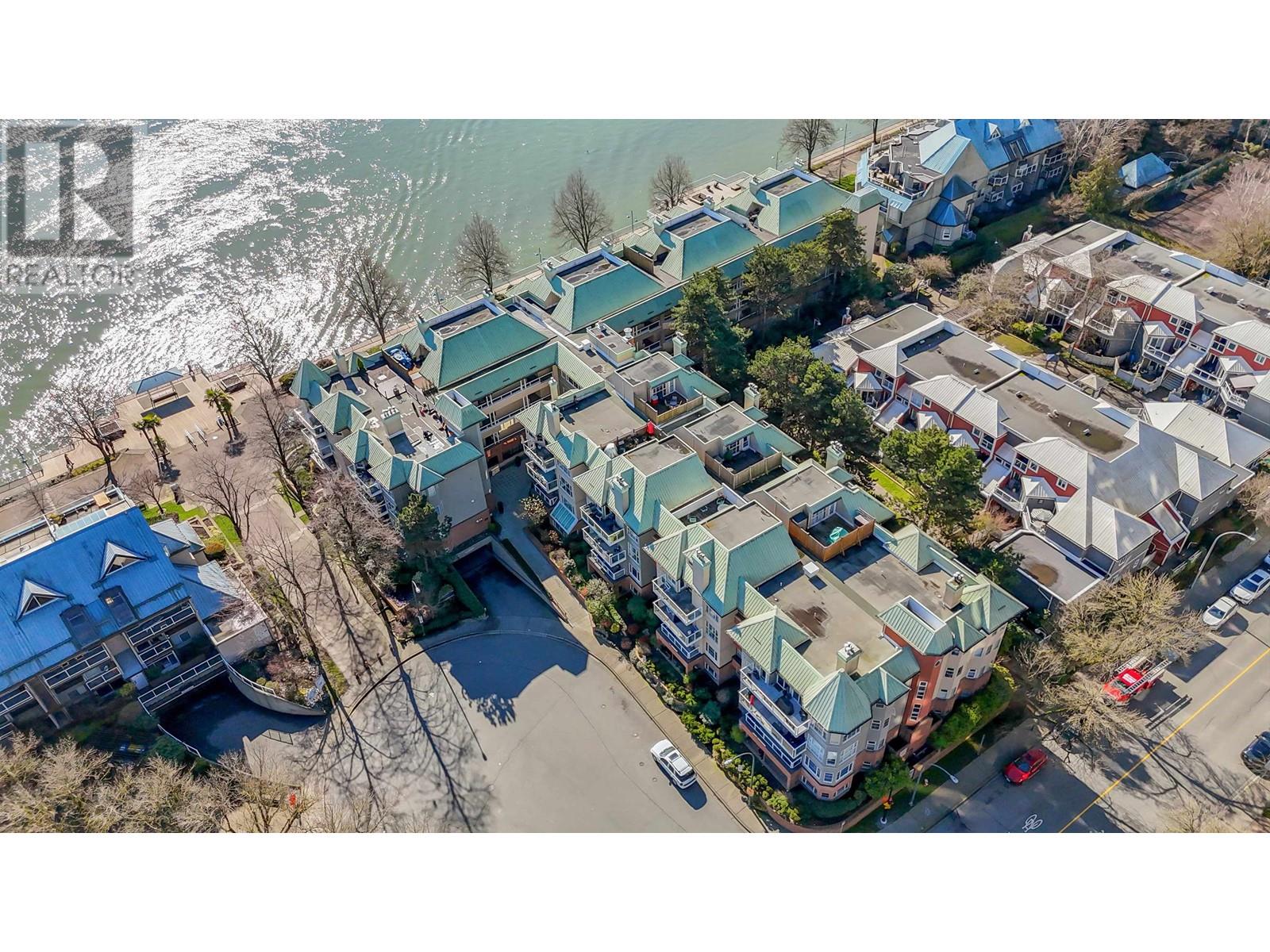 114 12 K De K Court, New Westminster, British Columbia  V3M 6C5 - Photo 3 - R3003295