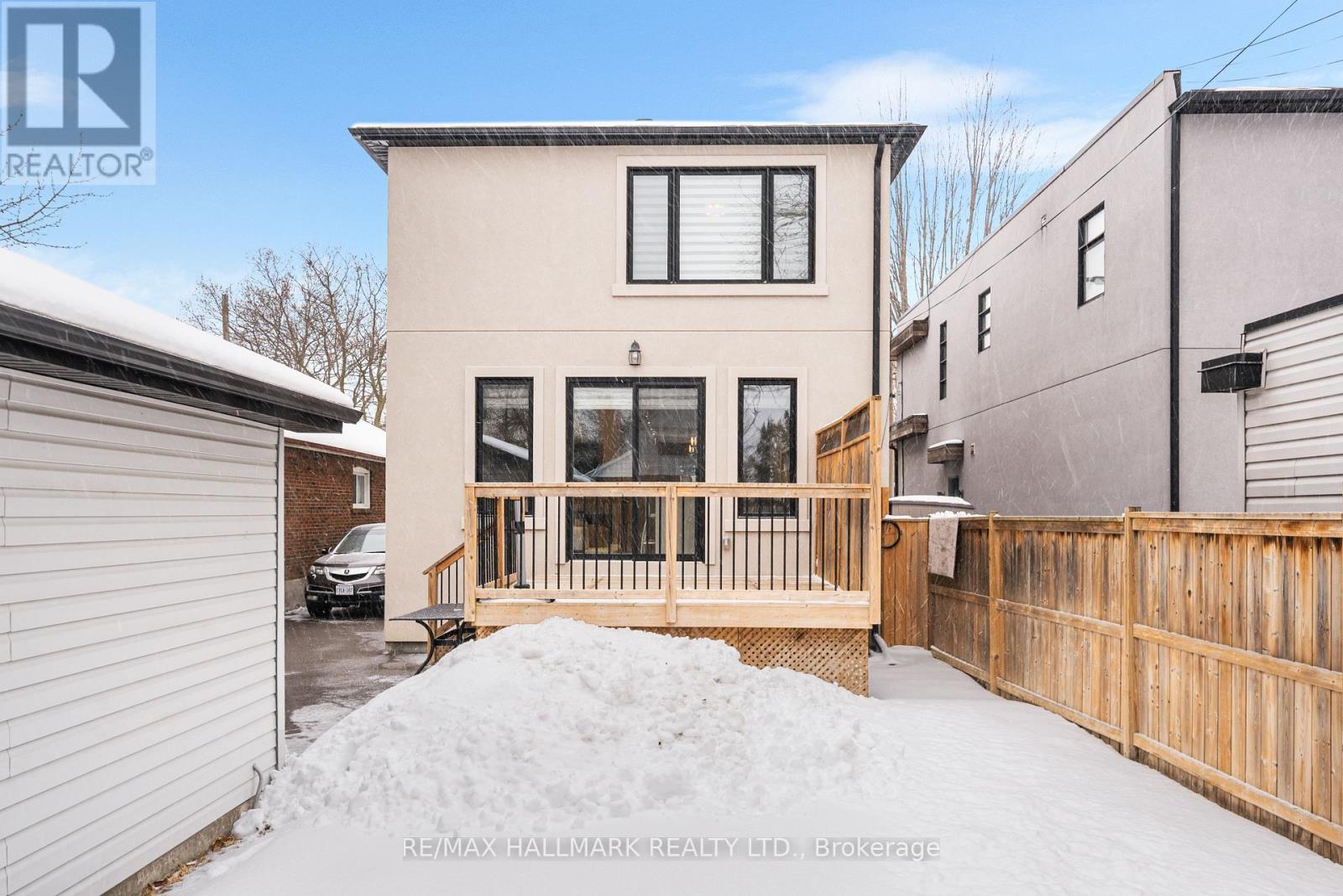 23 Roblin Avenue, Toronto, Ontario  M4C 3P7 - Photo 24 - E12130024