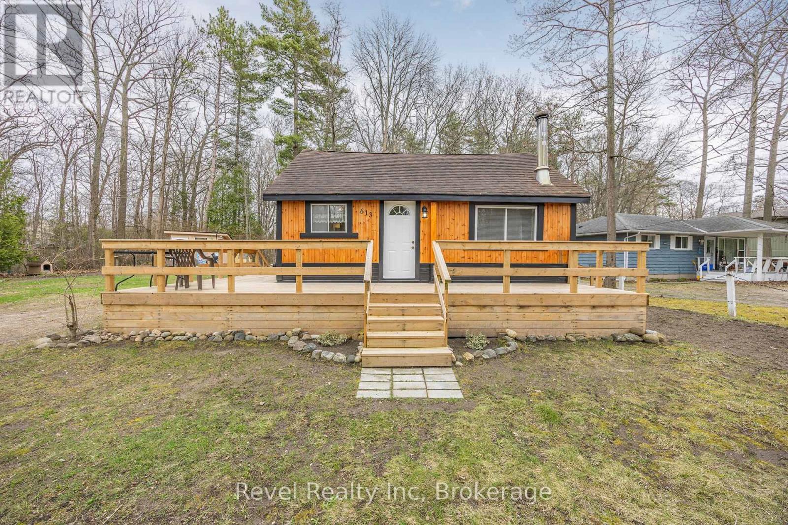 Property at 613 OXBOW PARK DRIVE image 3