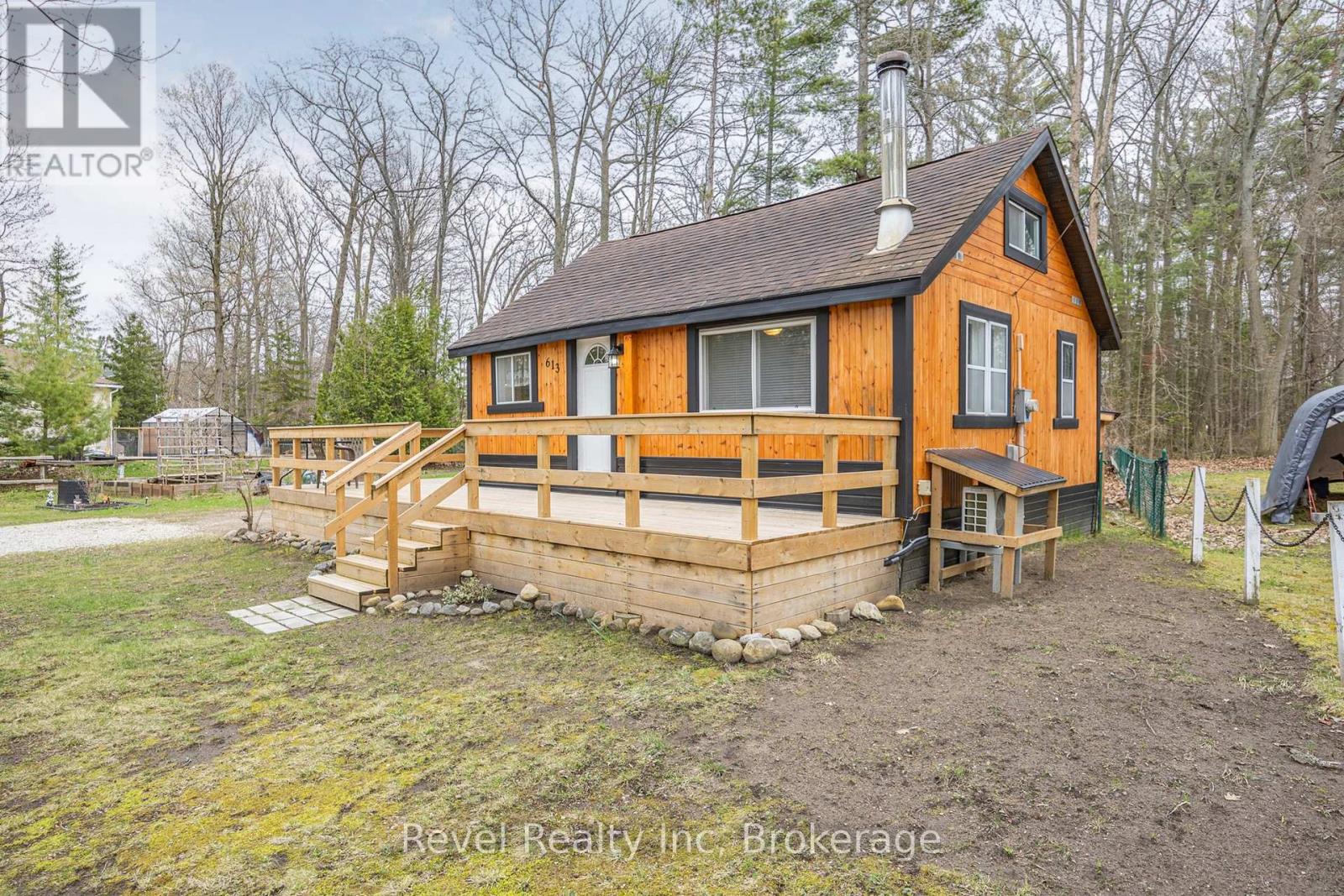 Property at 613 OXBOW PARK DRIVE image 5