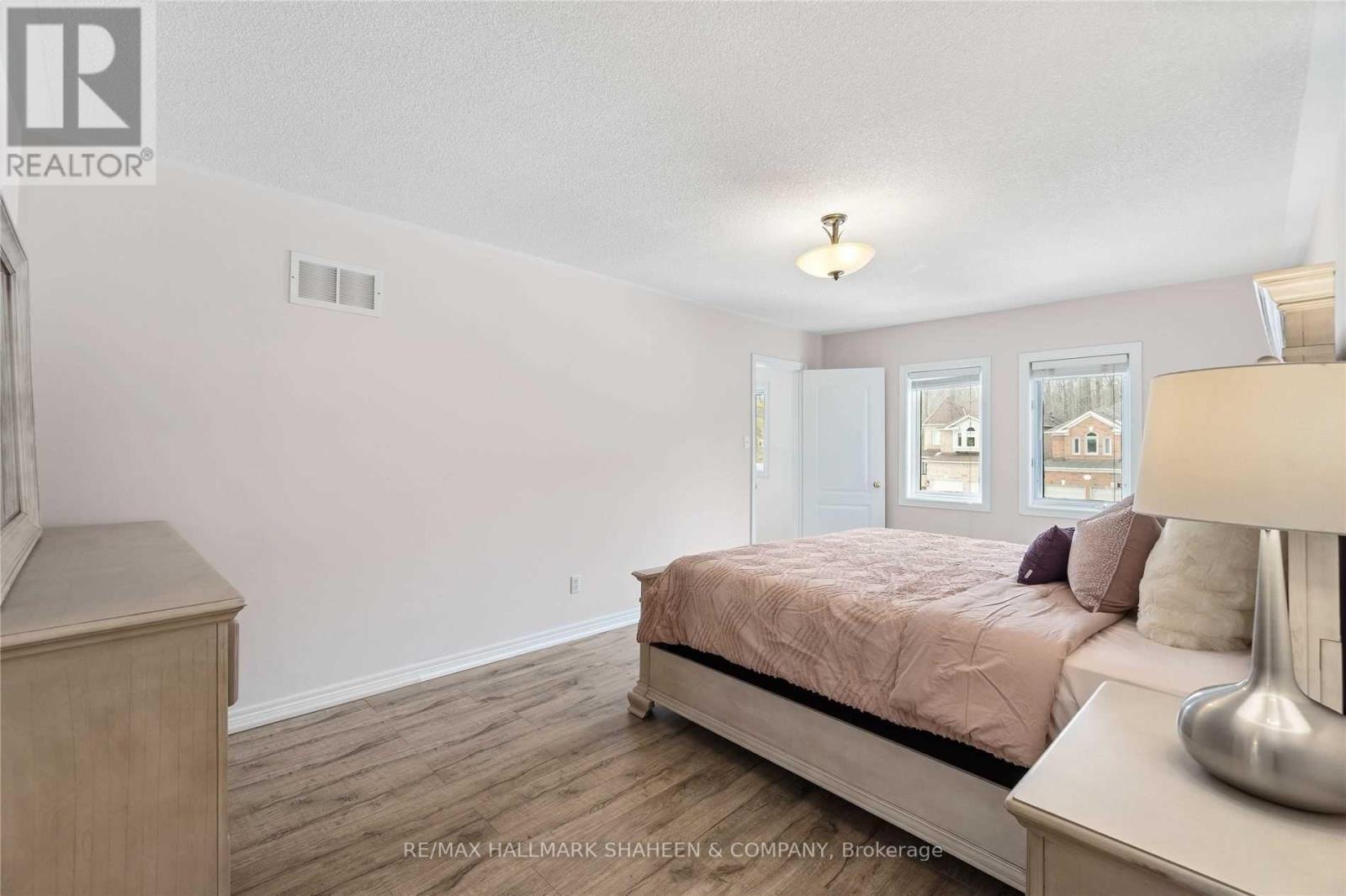 Main - 355 Carruthers Avenue, Newmarket, Ontario  L3X 2B7 - Photo 25 - N12127613
