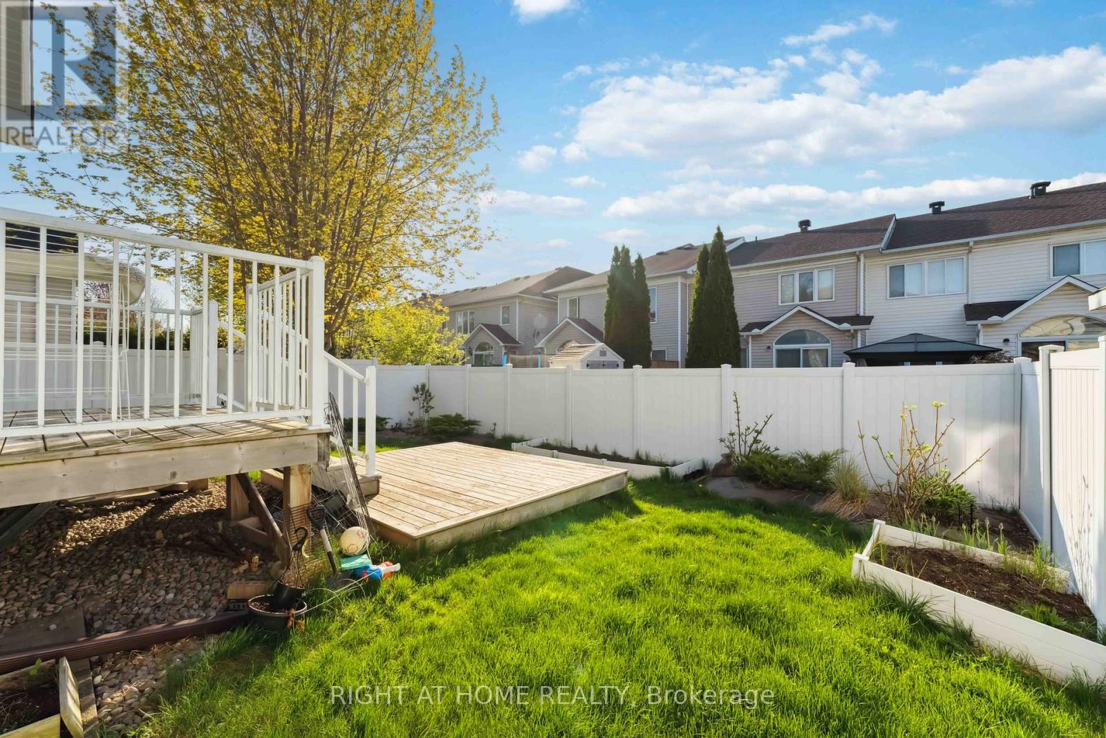 115 Woliston Crescent, Ottawa, Ontario  K2W 1G5 - Photo 5 - X12146726