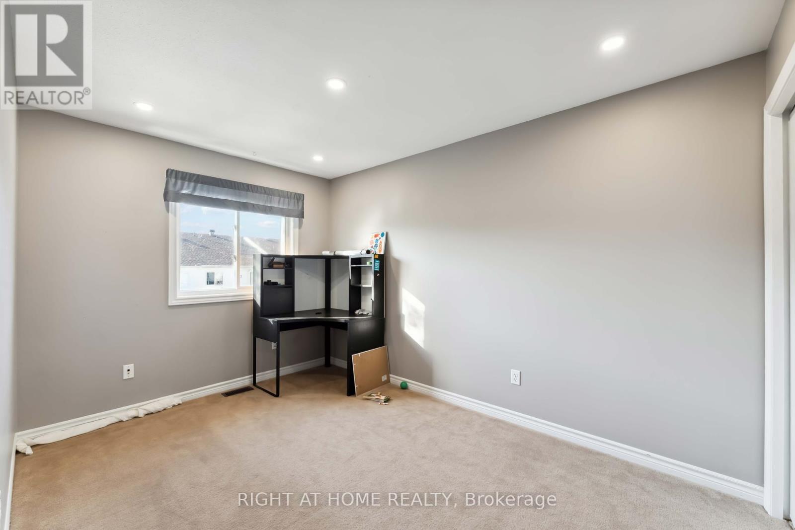 115 Woliston Crescent, Ottawa, Ontario  K2W 1G5 - Photo 26 - X12146726