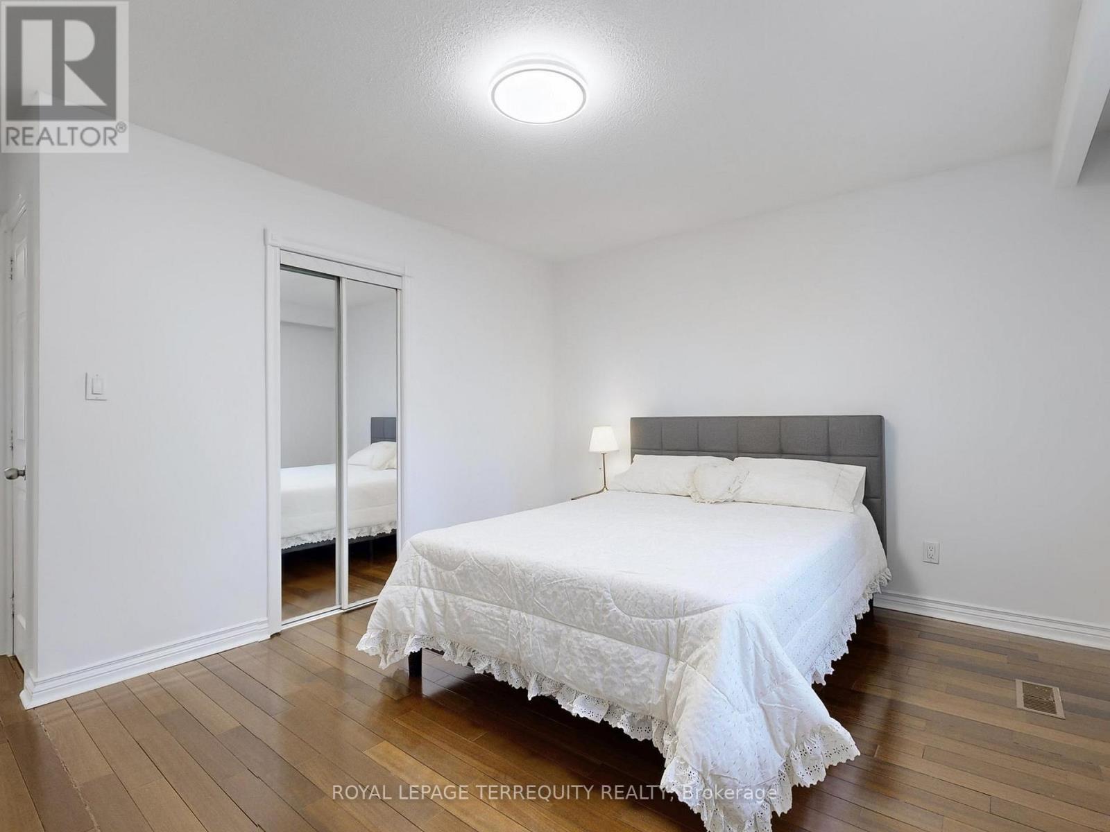 219 Dunview Avenue, Toronto, Ontario  M2N 4H9 - Photo 23 - C12132931