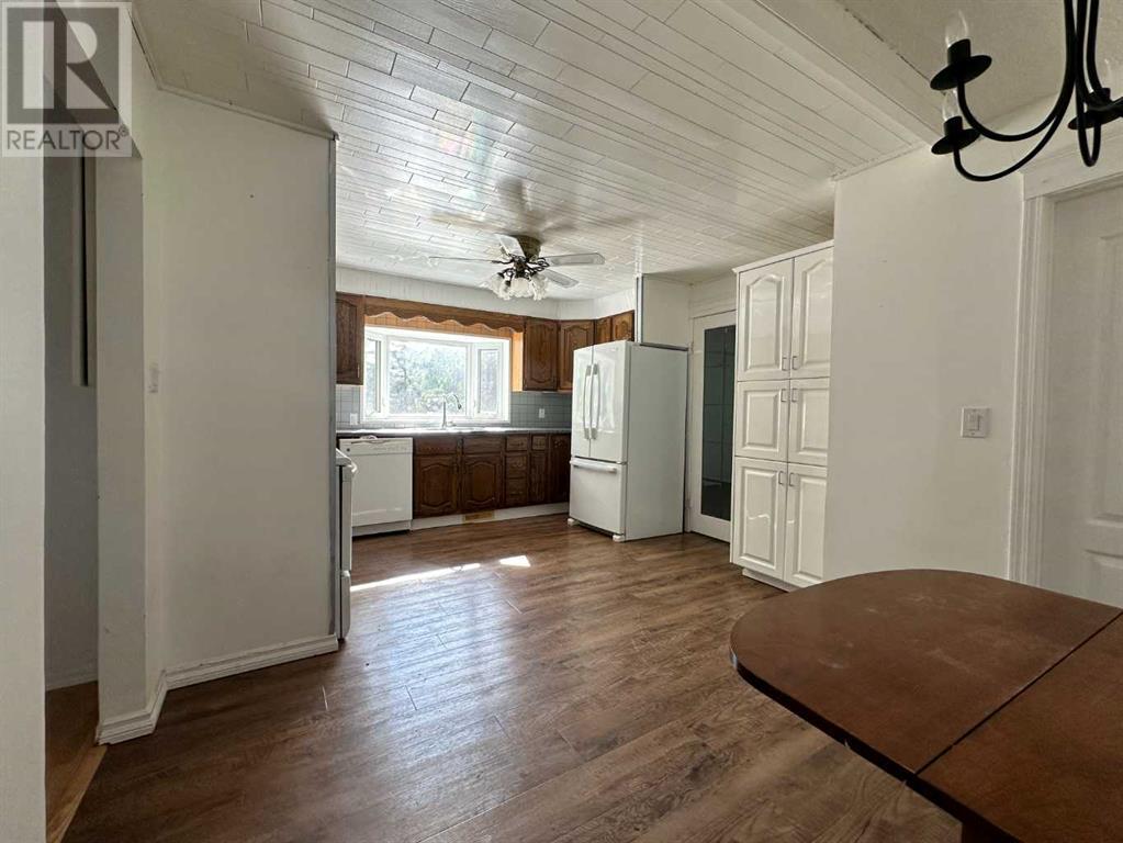 5003 51 Street, Lougheed, Alberta  T0B 2V0 - Photo 14 - A2205506