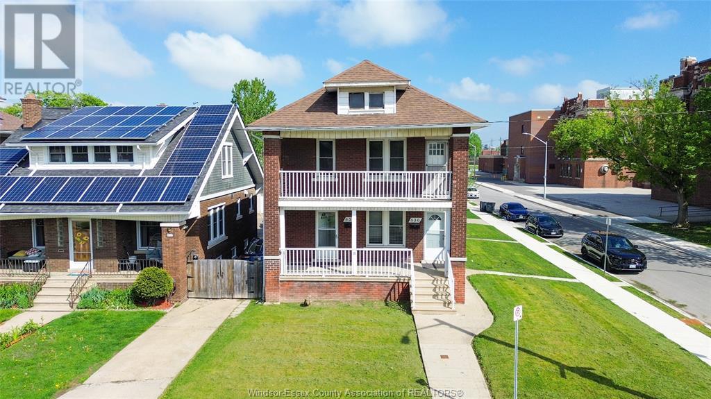 834-836 GILES BOULEVARD East, Windsor, Ontario