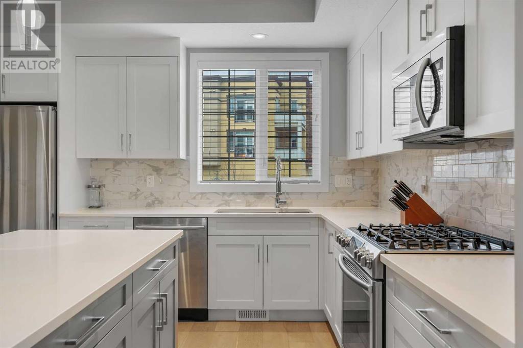 Property at 352 Quarry Park Boulevard SE image 4