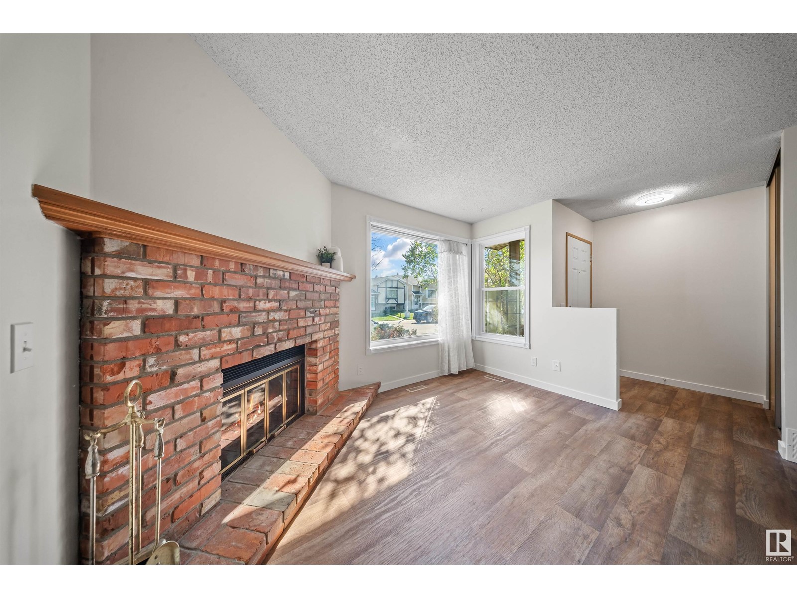 332 Kirkpatrick Cr Nw, Edmonton, Alberta  T6L 5E1 - Photo 7 - E4436499