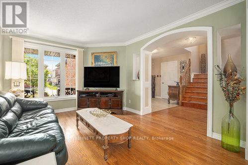 176 Macara Crescent, Ottawa, Ontario  K2K 0C9 - Photo 5 - X12151605