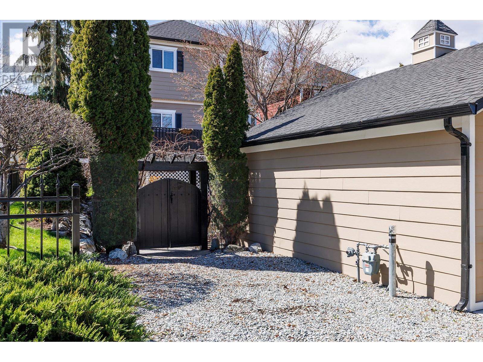 5296 Allenby Lane, Kelowna, British Columbia  V1W 4T8 - Photo 34 - 10348025