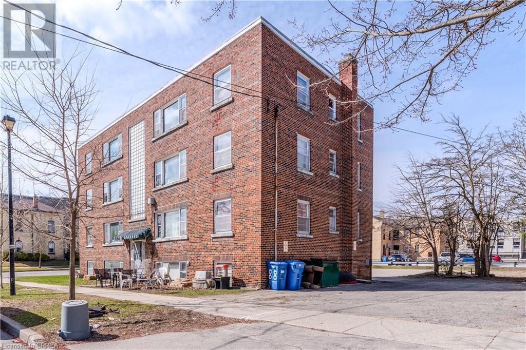 88 Charlotte Street, Brantford, Ontario  N3T 2X3 - Photo 4 - 40719902