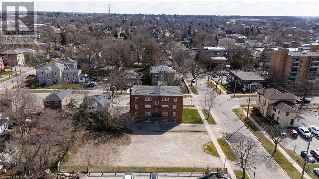 88 Charlotte Street, Brantford, Ontario  N3T 2X3 - Photo 12 - 40719902