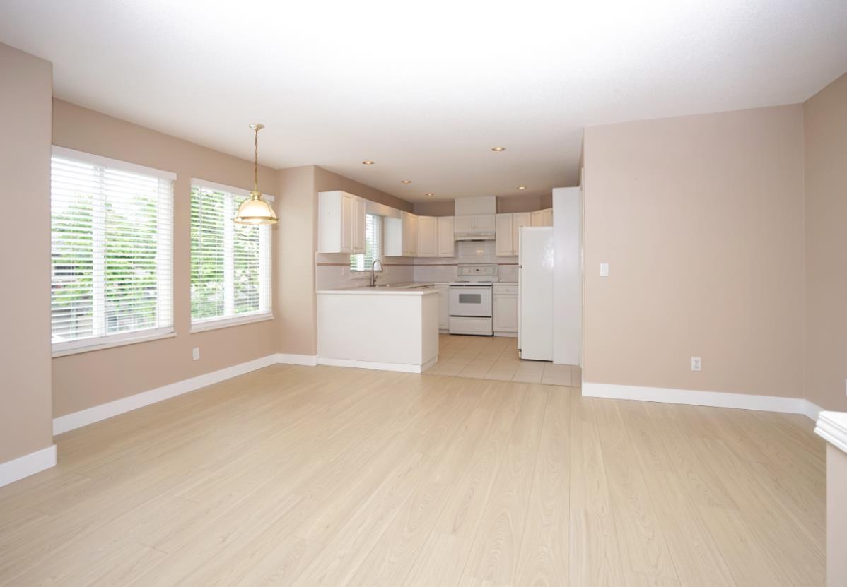 117 13888 70 Avenue, Surrey, British Columbia  V3W 0R8 - Photo 4 - R3001608