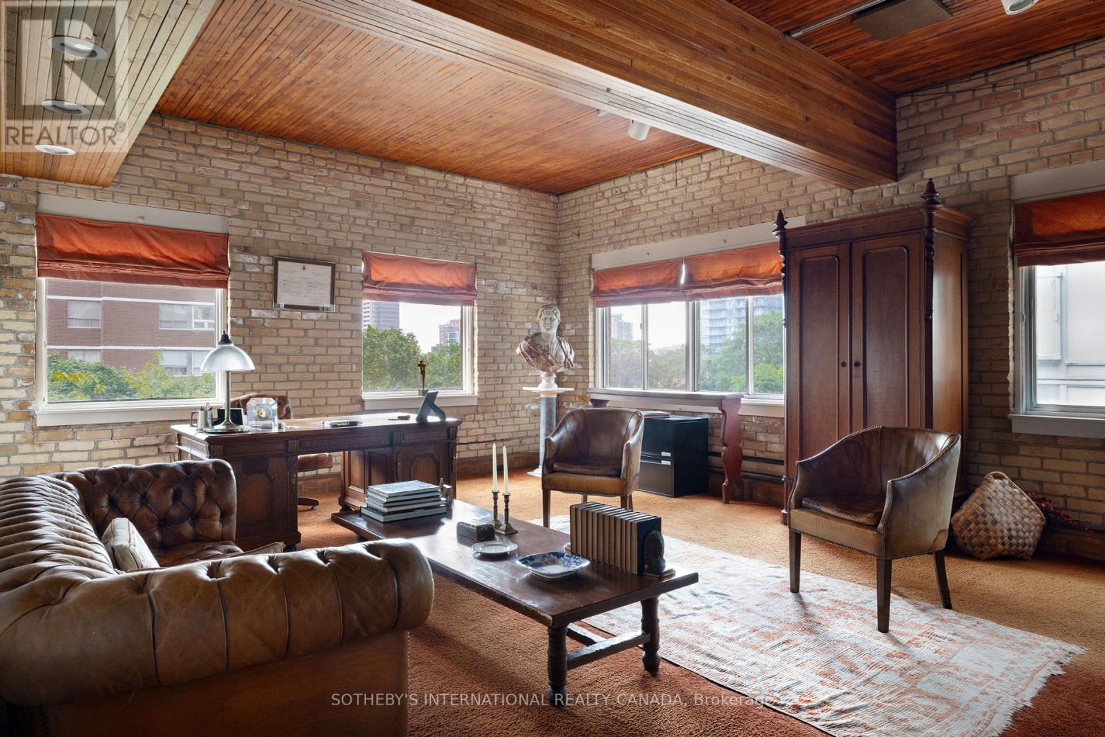 18 Gloucester Lane, Toronto (Church-Yonge Corridor), Ontario  M4Y 1L5 - Photo 3 - C12151542