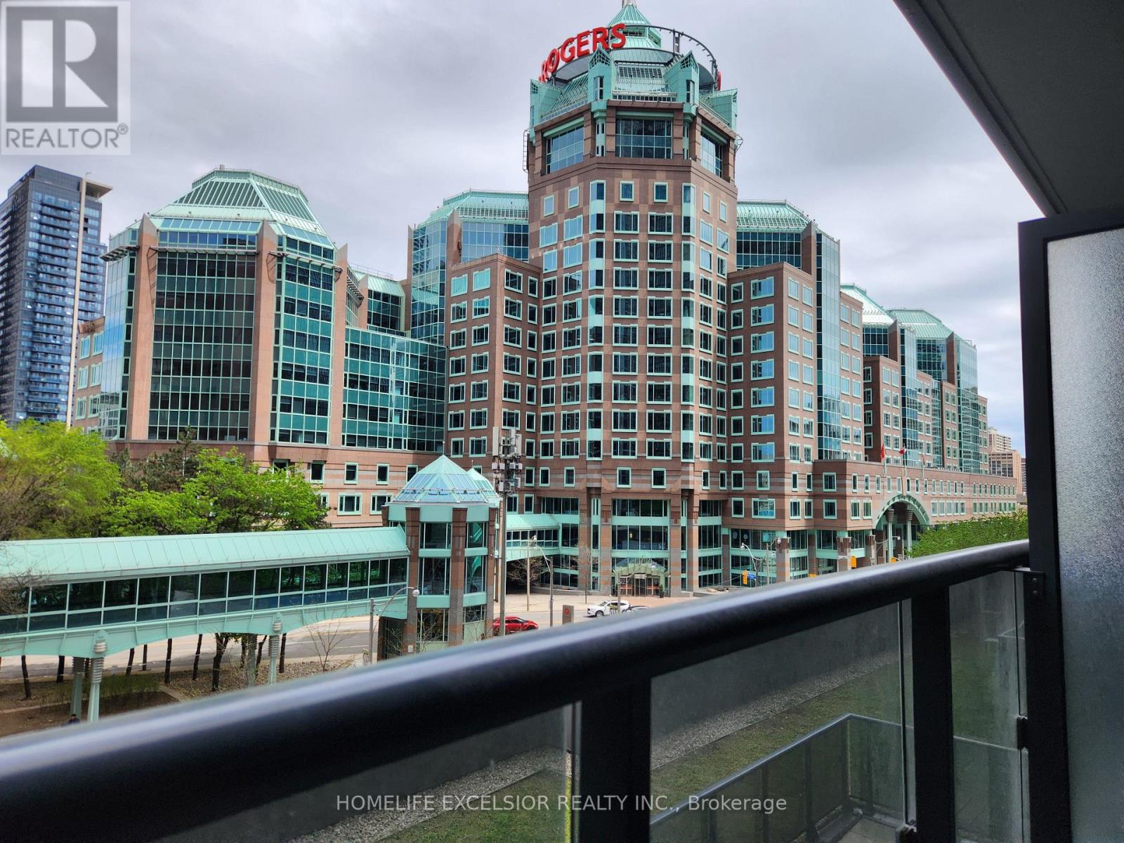 411 - 28 Ted Rogers Way, Toronto, Ontario  M4Y 2J4 - Photo 17 - C12151555