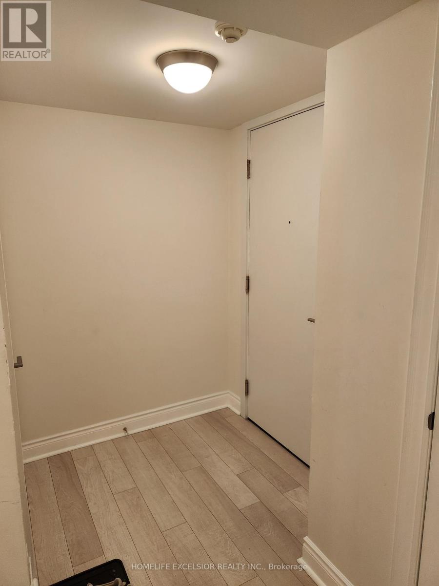 411 - 28 Ted Rogers Way, Toronto, Ontario  M4Y 2J4 - Photo 7 - C12151555