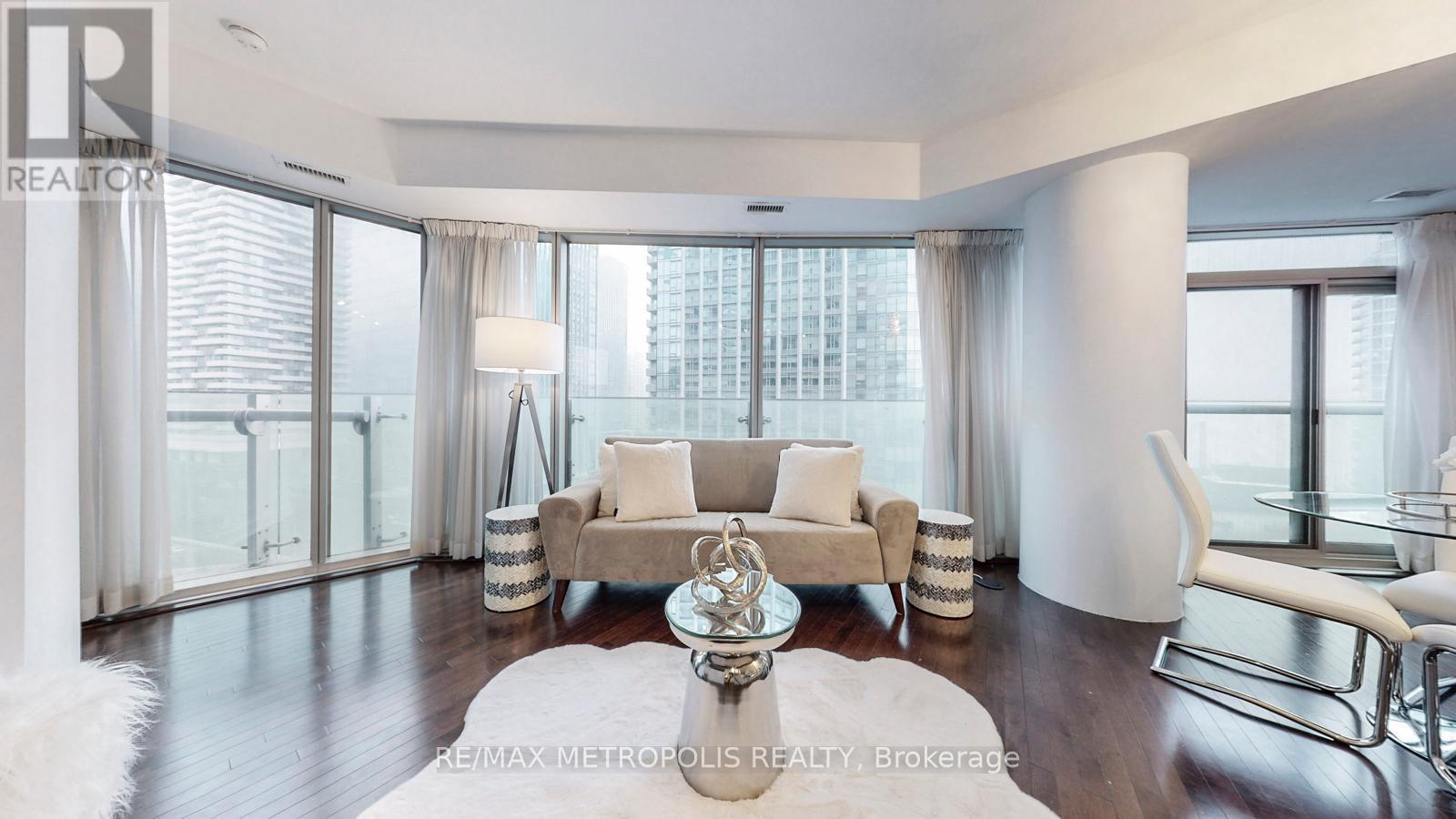 1202 - 12 YORK STREET, Toronto, Ontario