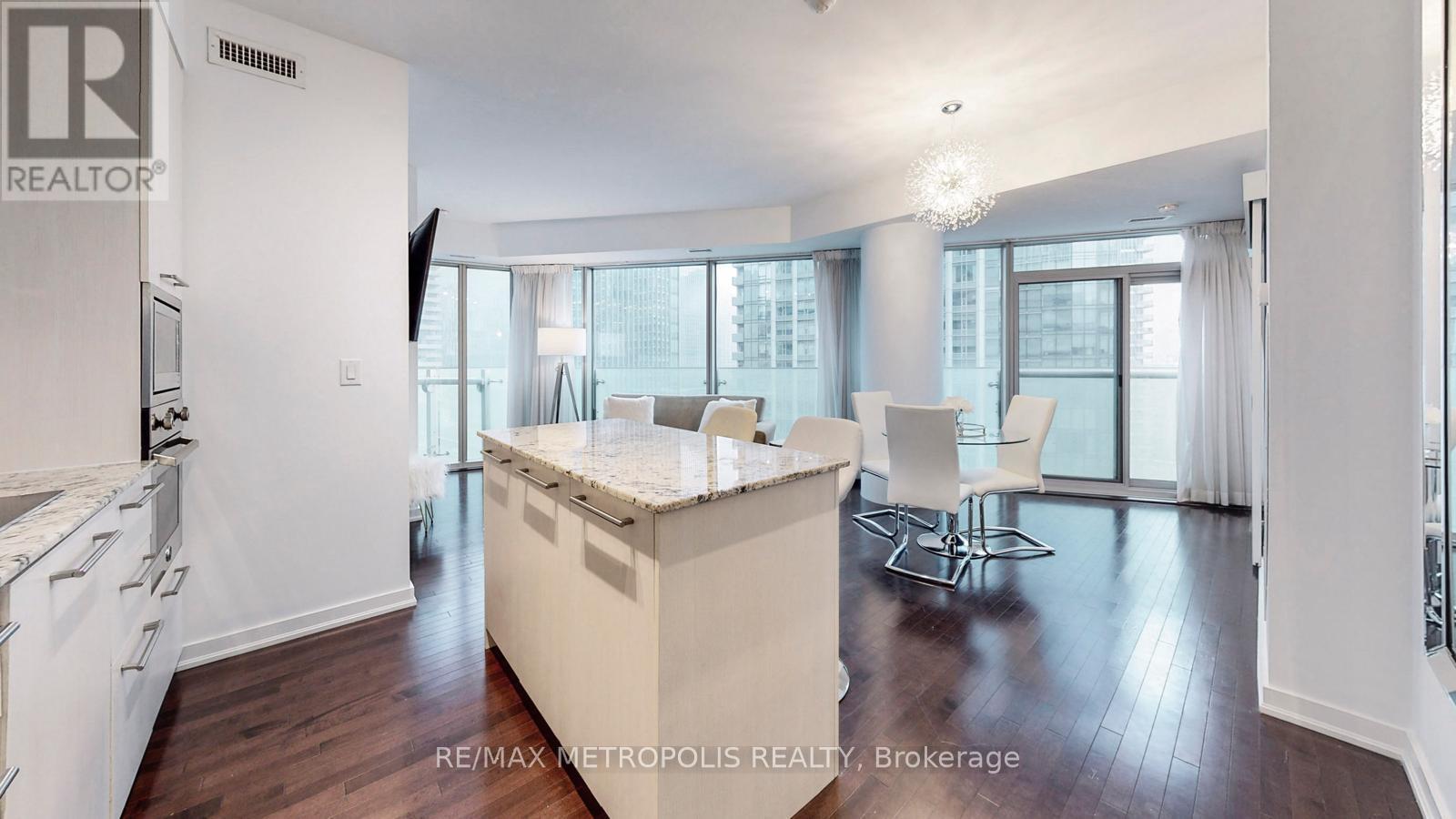 1202 - 12 York Street, Toronto, Ontario  M5J 0A9 - Photo 11 - C12151569