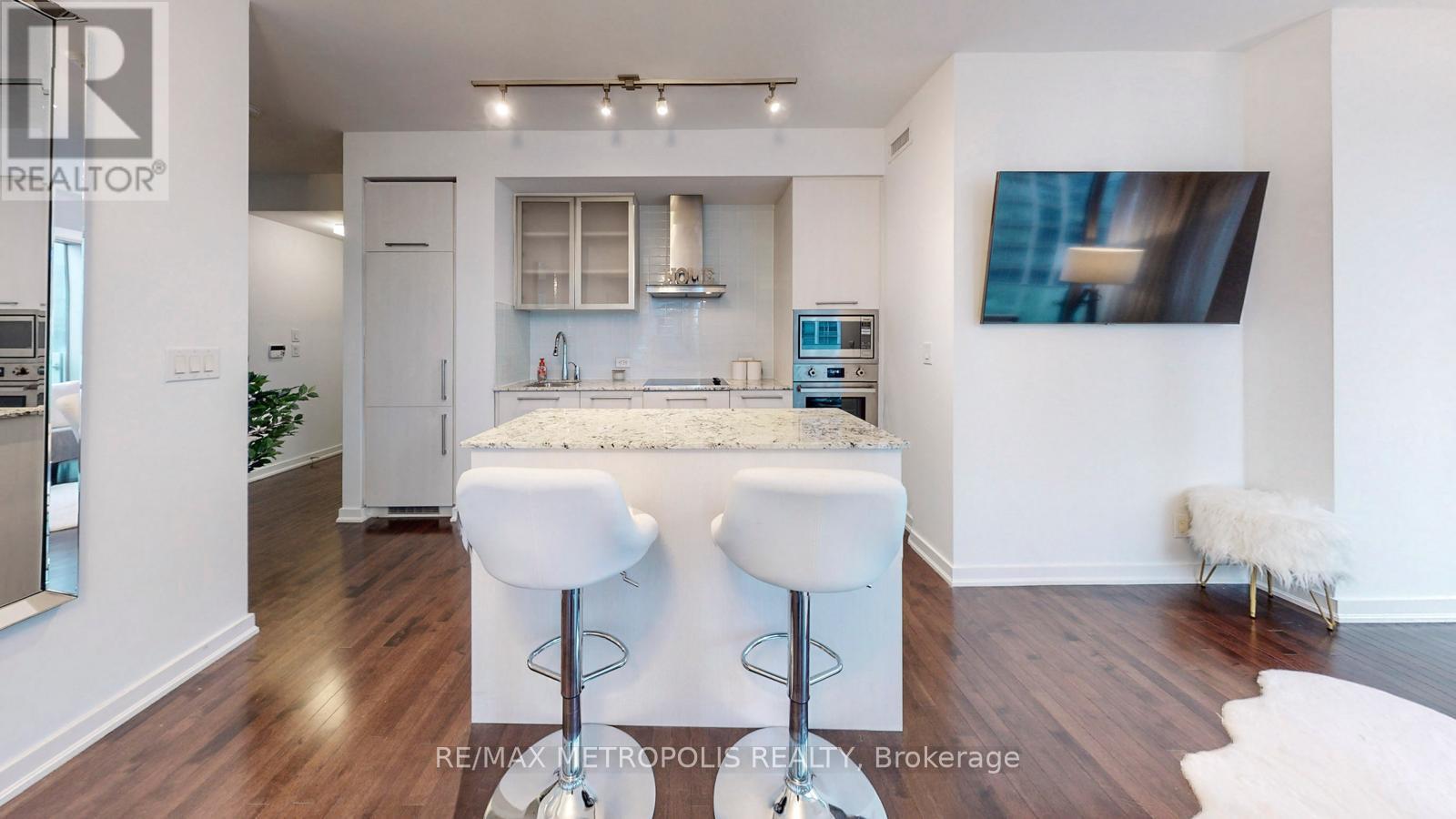 1202 - 12 York Street, Toronto, Ontario  M5J 0A9 - Photo 12 - C12151569