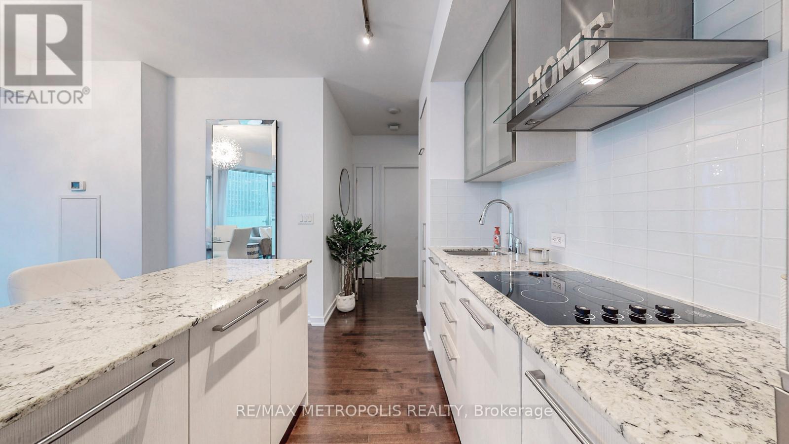 1202 - 12 York Street, Toronto, Ontario  M5J 0A9 - Photo 13 - C12151569