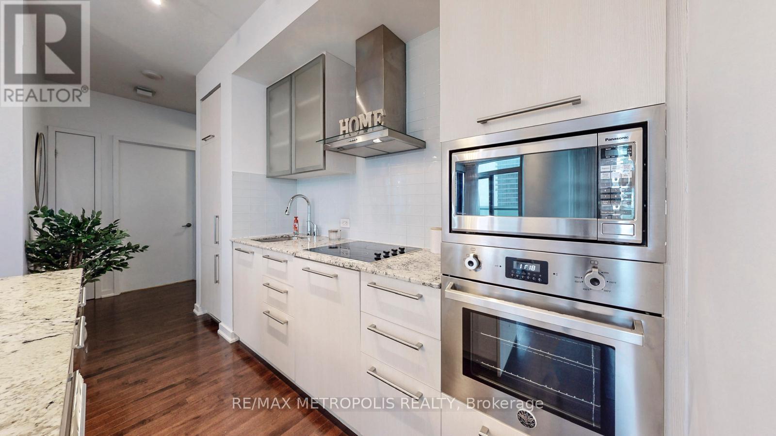 1202 - 12 York Street, Toronto, Ontario  M5J 0A9 - Photo 15 - C12151569