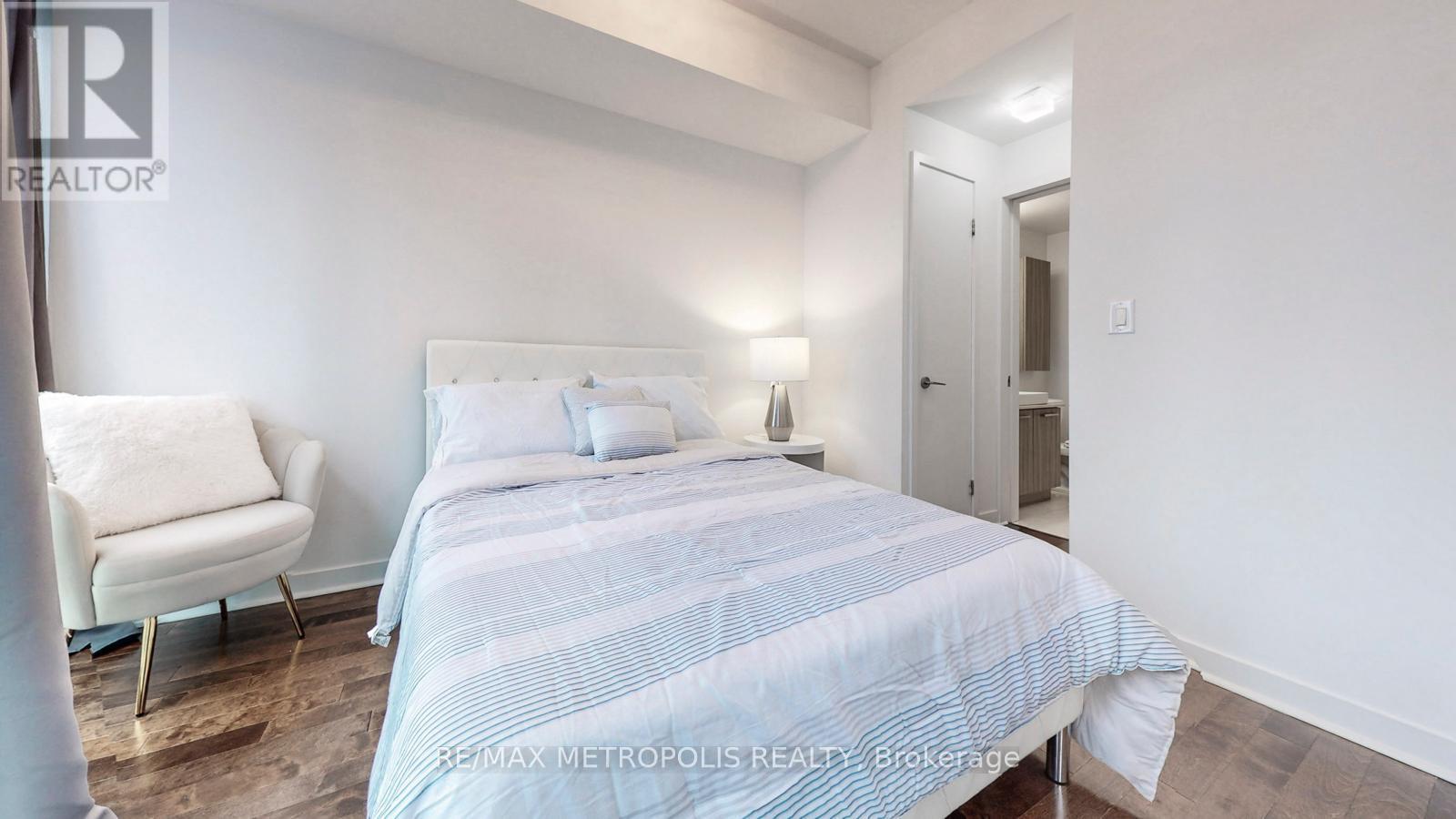 1202 - 12 York Street, Toronto, Ontario  M5J 0A9 - Photo 22 - C12151569