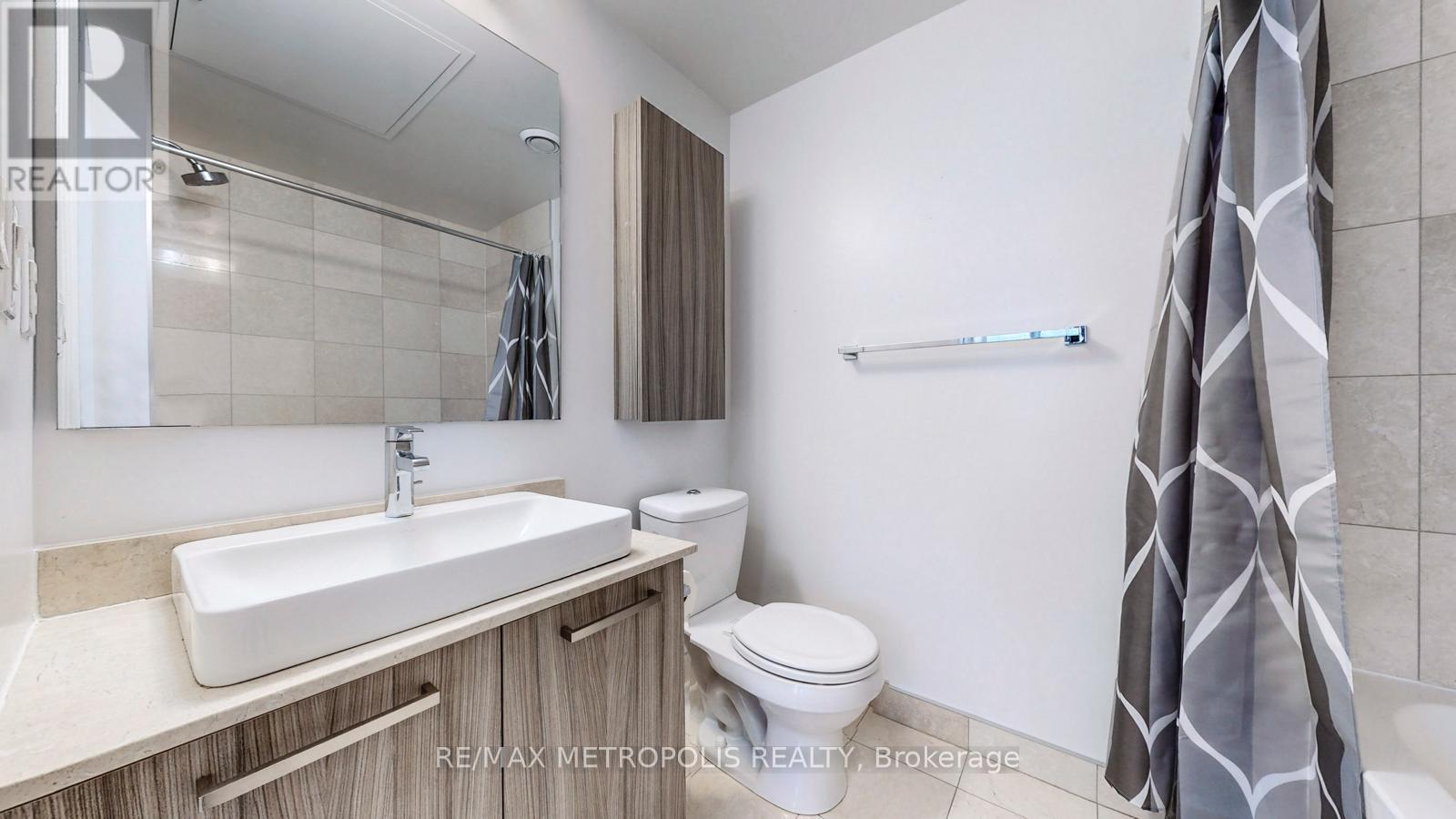 1202 - 12 York Street, Toronto, Ontario  M5J 0A9 - Photo 24 - C12151569