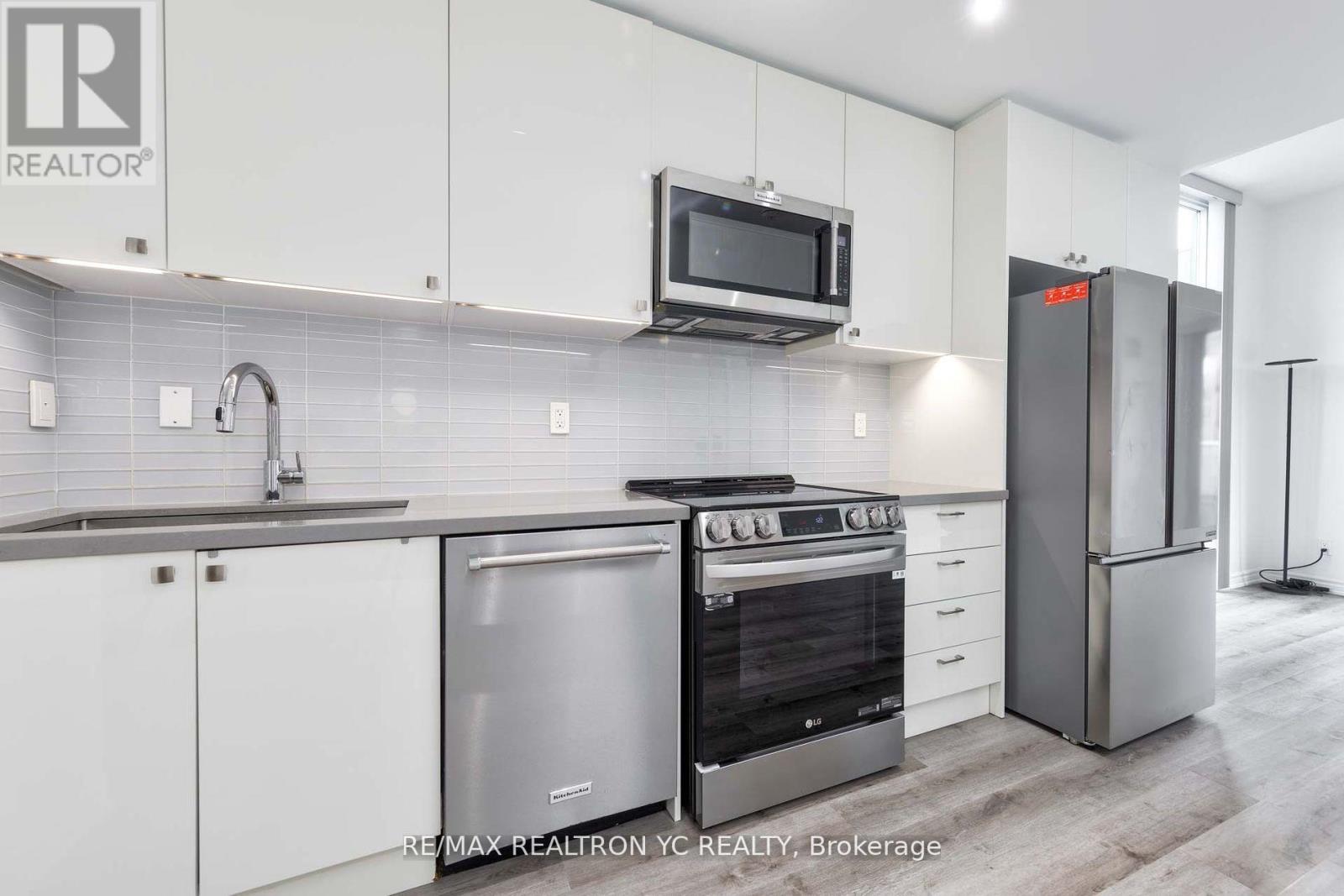 705 - 621 Sheppard Avenue E, Toronto, Ontario  M2K 0G4 - Photo 4 - C12151574