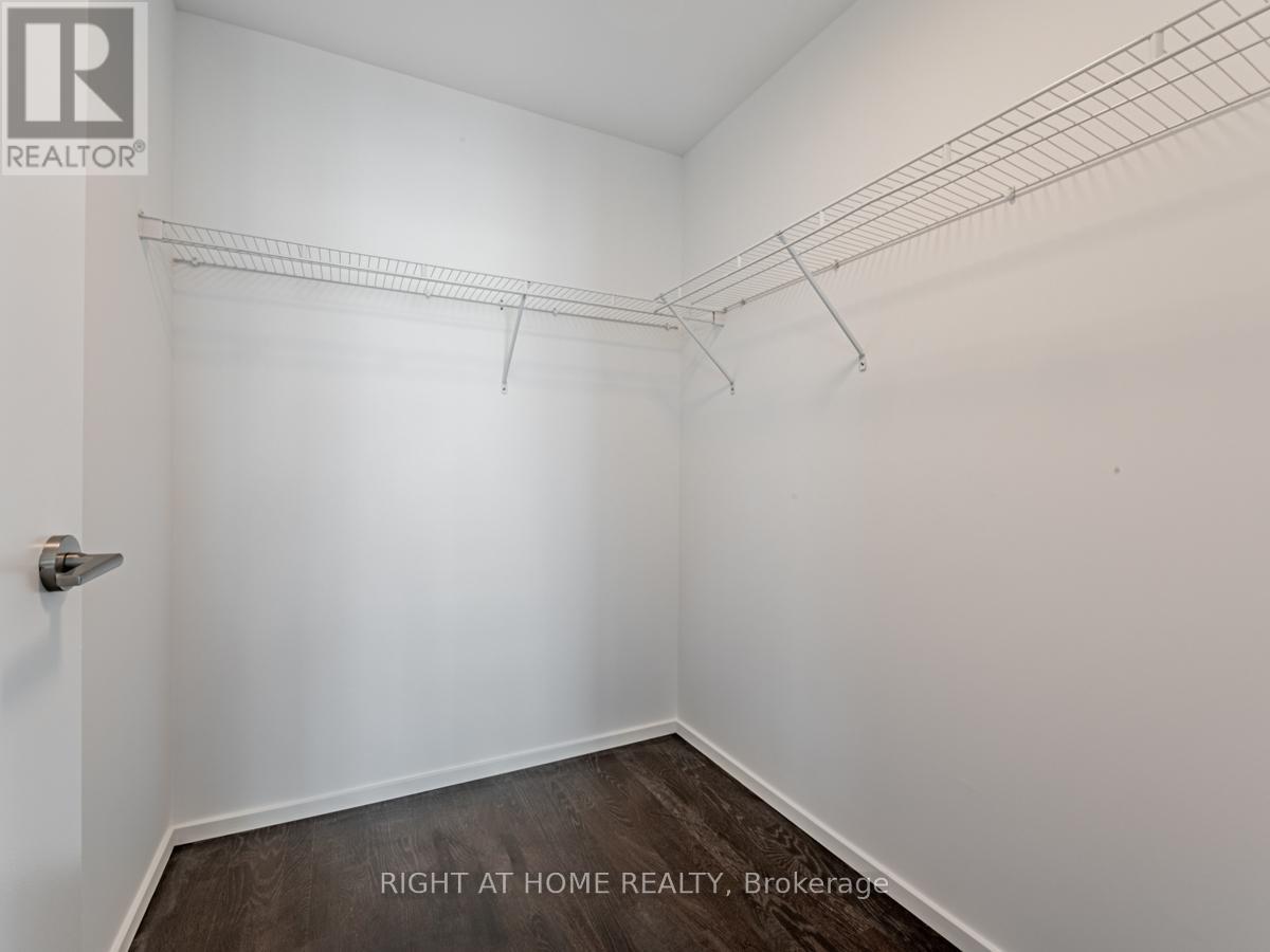 1603 - 8 Charlotte Street, Toronto, Ontario  M5K 0K4 - Photo 13 - C12151586
