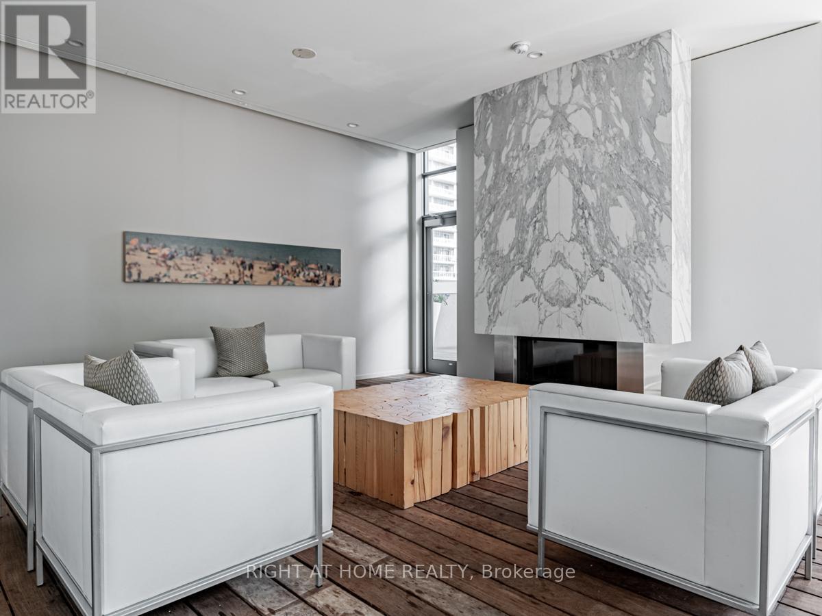 1603 - 8 Charlotte Street, Toronto, Ontario  M5K 0K4 - Photo 22 - C12151586