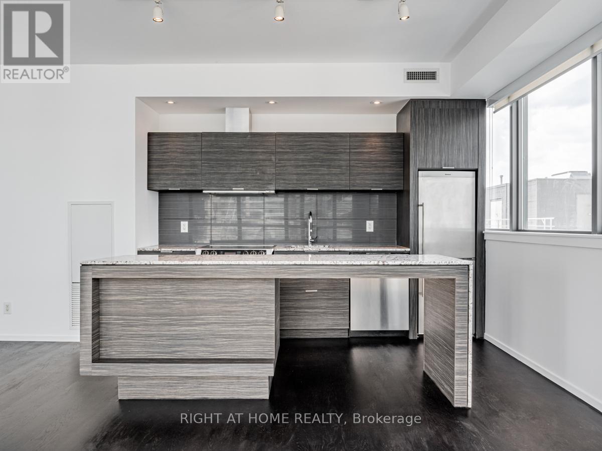 1603 - 8 Charlotte Street, Toronto, Ontario  M5K 0K4 - Photo 4 - C12151586