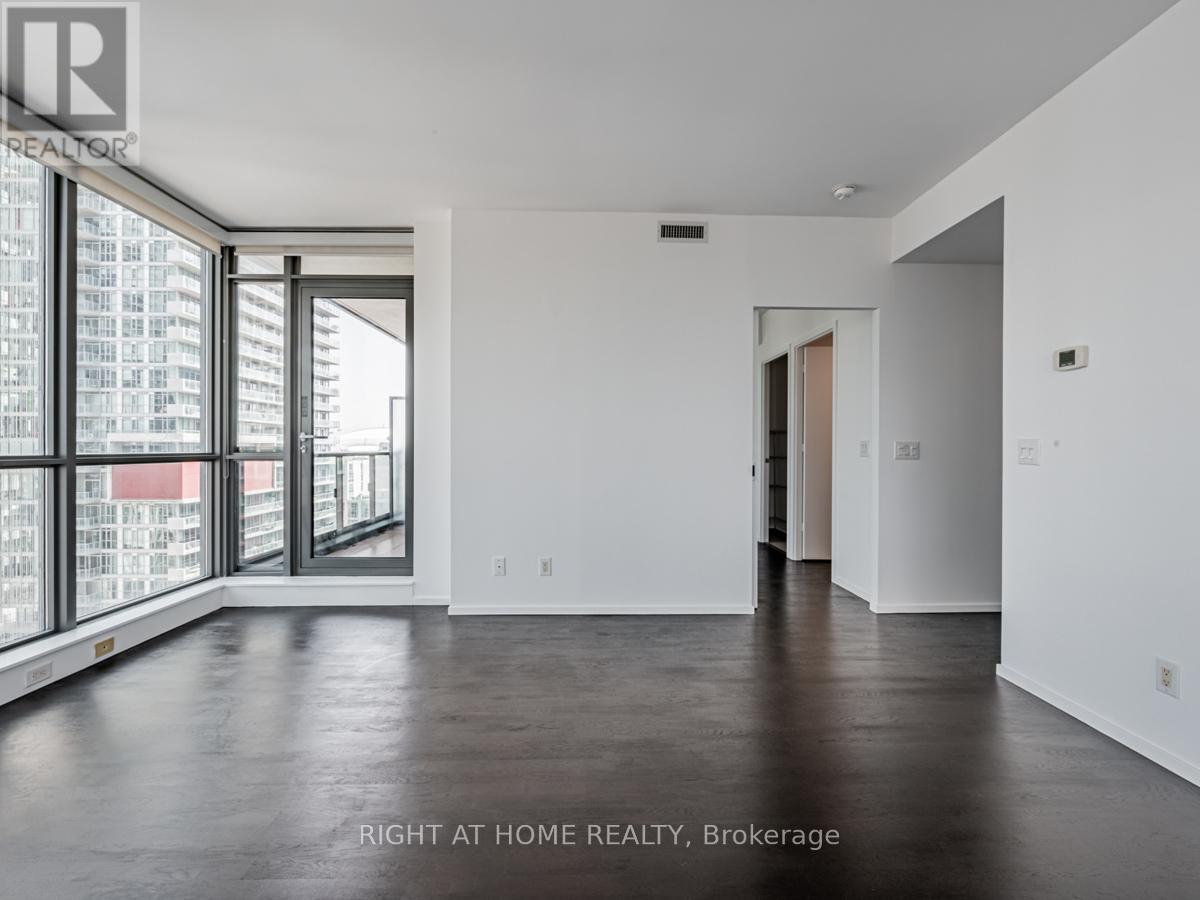 1603 - 8 Charlotte Street, Toronto, Ontario  M5K 0K4 - Photo 7 - C12151586