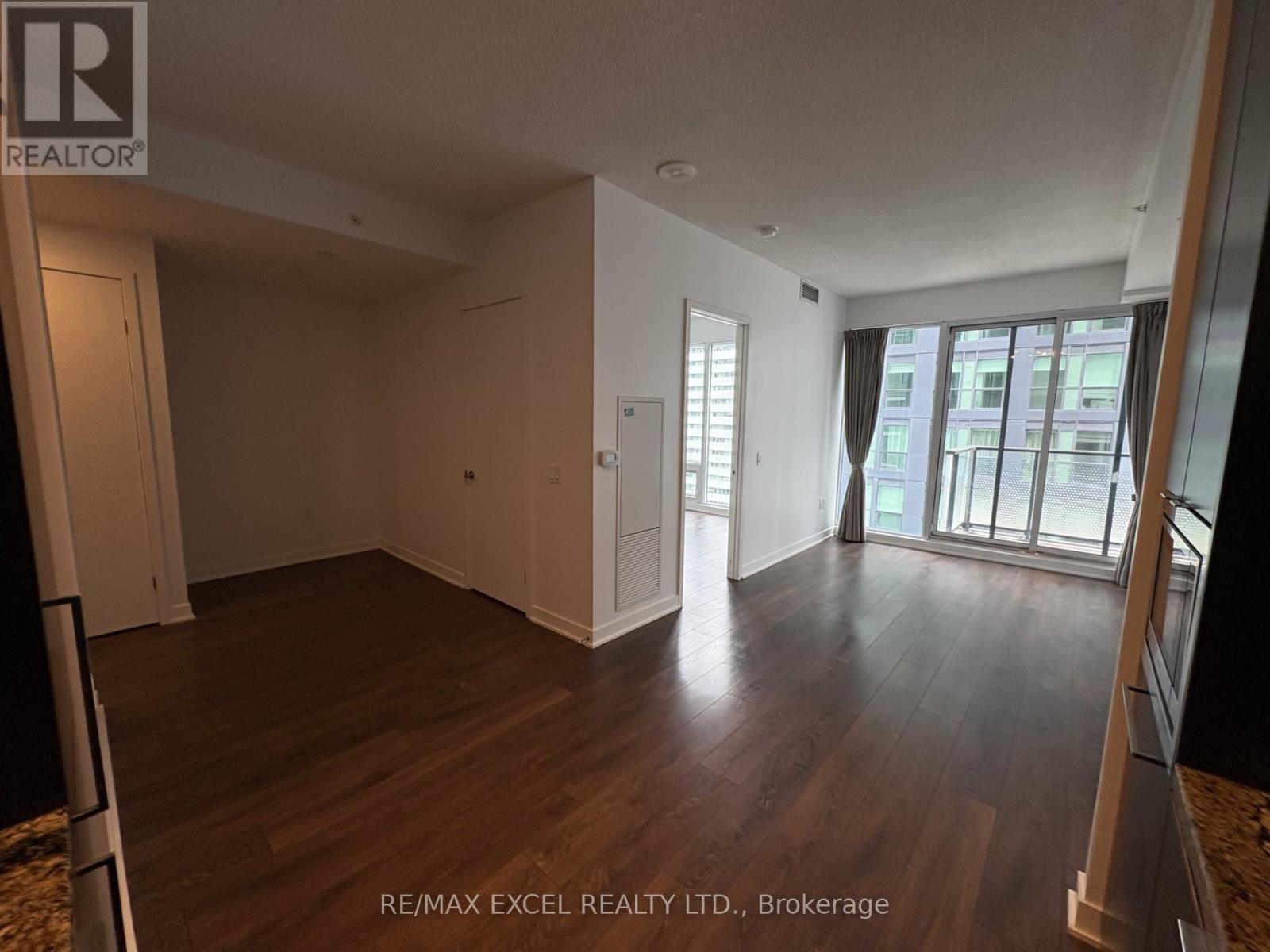 4009 - 125 Blue Jays Way, Toronto, Ontario  M5V 0C4 - Photo 3 - C12151594